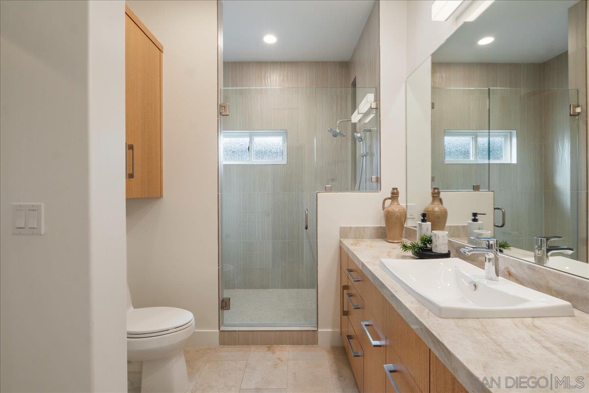 Detail Gallery Image 19 of 62 For 3535  Riviera Drive, San Diego,  CA 92109 - 4 Beds | 3/1 Baths