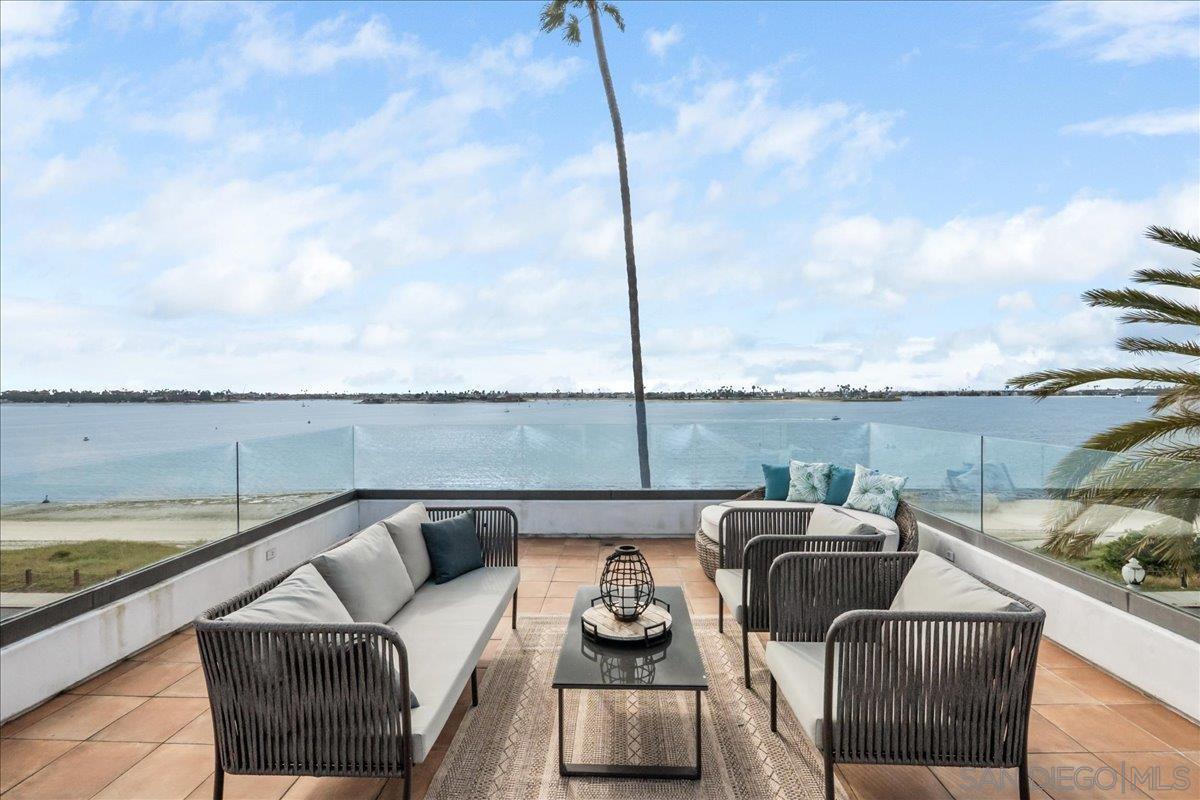 Detail Gallery Image 37 of 62 For 3535  Riviera Drive, San Diego,  CA 92109 - 4 Beds | 3/1 Baths