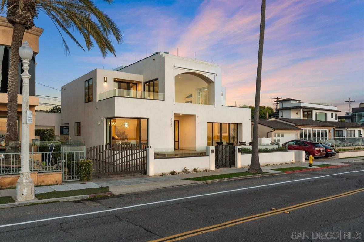 Detail Gallery Image 49 of 62 For 3535  Riviera Drive, San Diego,  CA 92109 - 4 Beds | 3/1 Baths