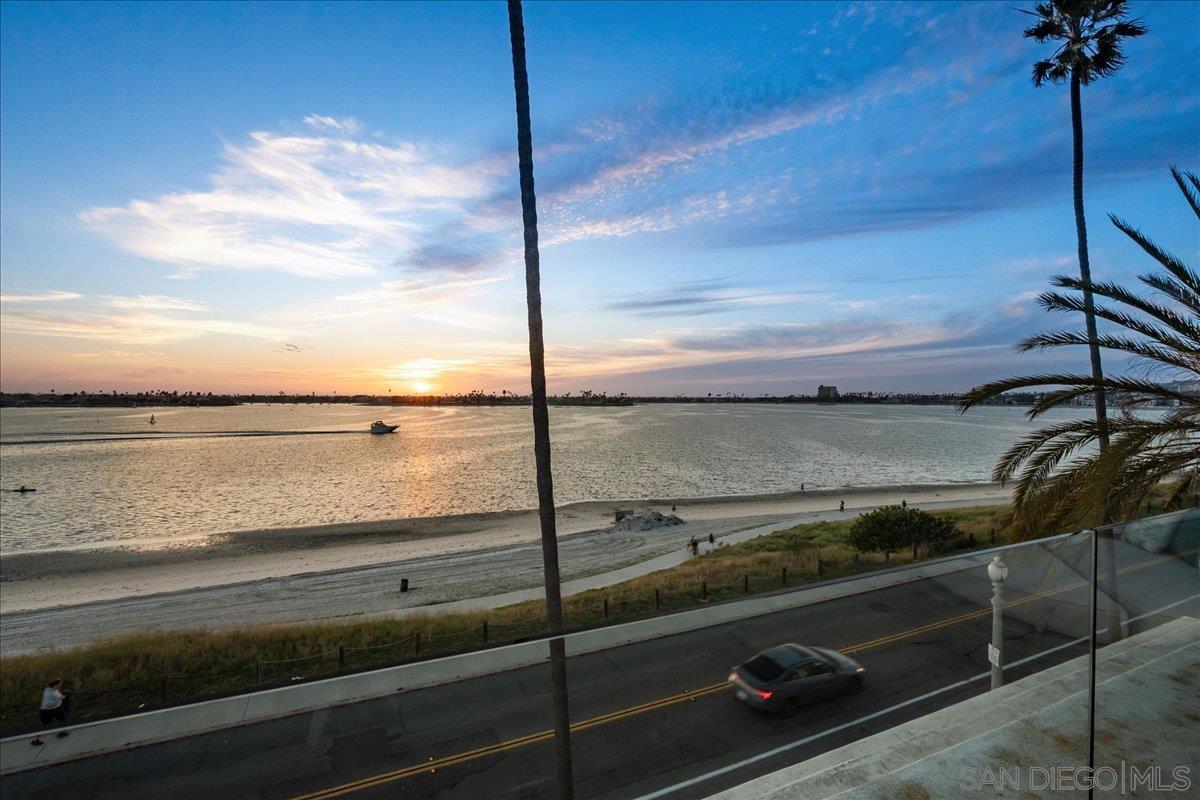 Detail Gallery Image 59 of 62 For 3535  Riviera Drive, San Diego,  CA 92109 - 4 Beds | 3/1 Baths