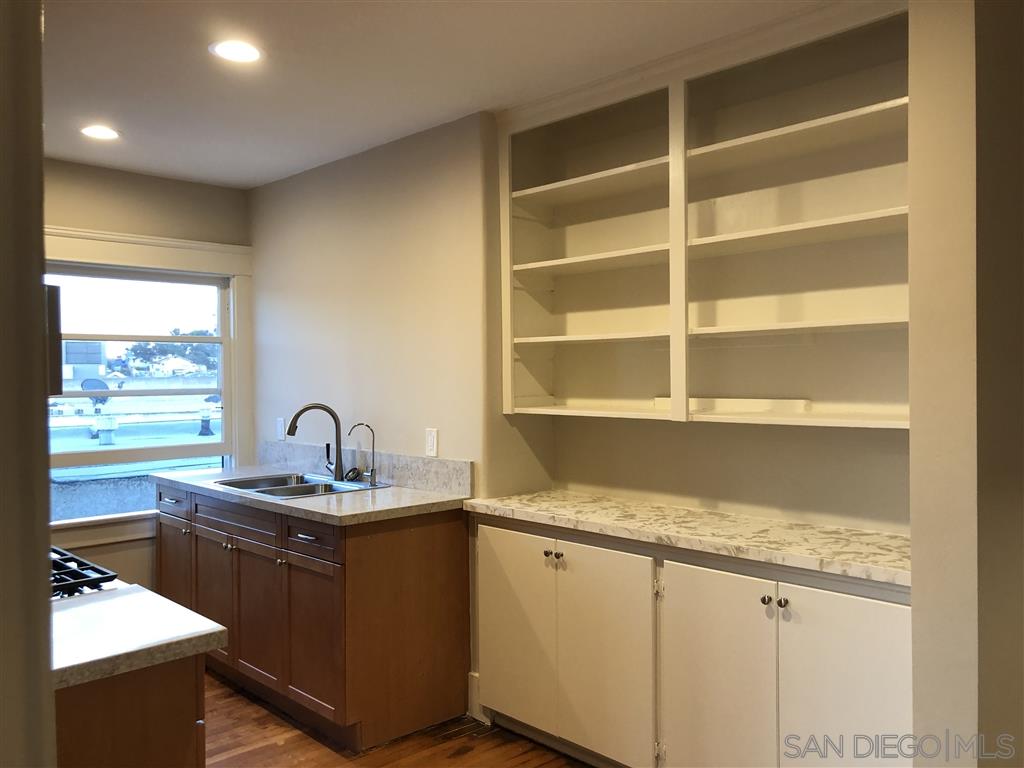 Detail Gallery Image 3 of 9 For 2473  Market  3, San Diego,  CA 92102 - 2 Beds | 1 Baths