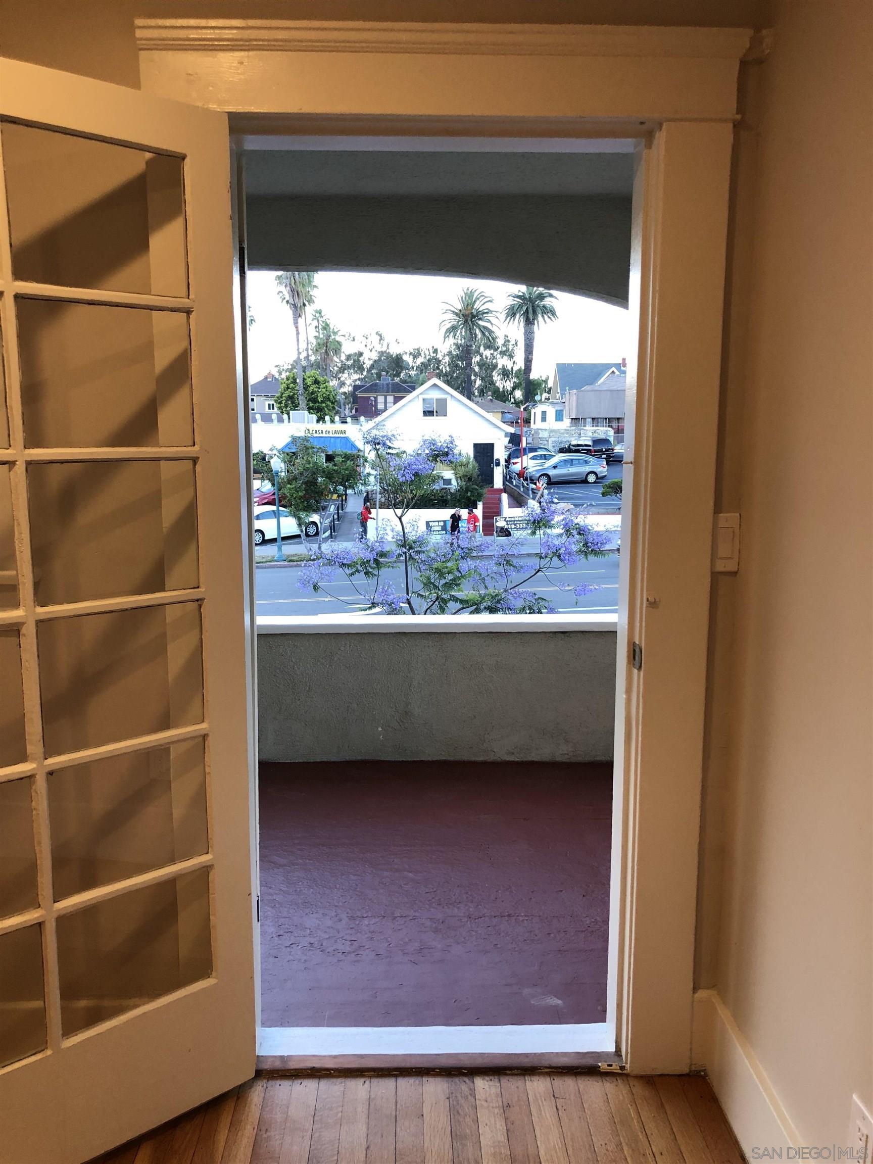 Detail Gallery Image 5 of 9 For 2473  Market  3, San Diego,  CA 92102 - 2 Beds | 1 Baths