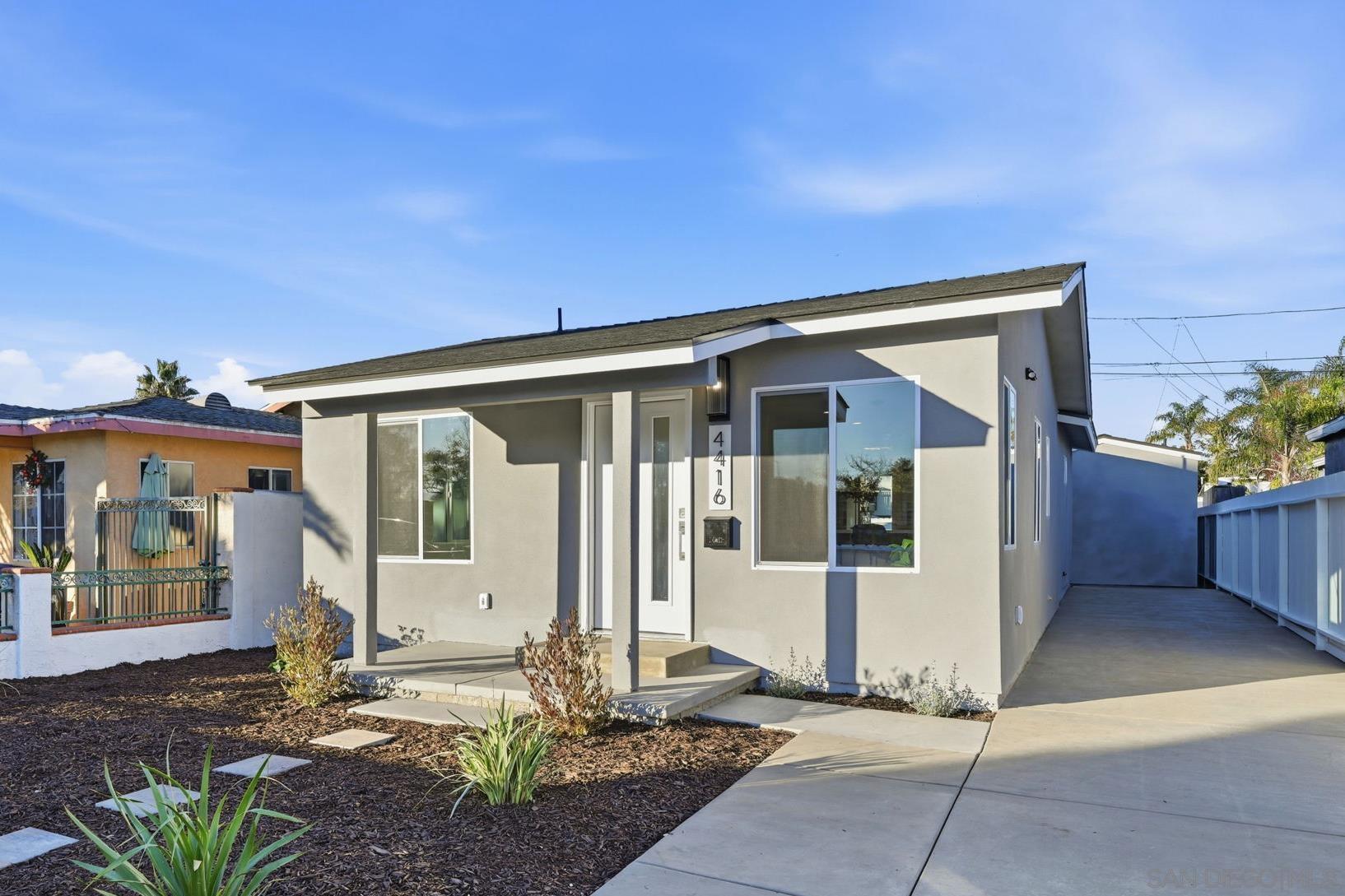 Detail Gallery Image 2 of 27 For 4416  40th St, San Diego,  CA 92116 - 4 Beds | 3 Baths