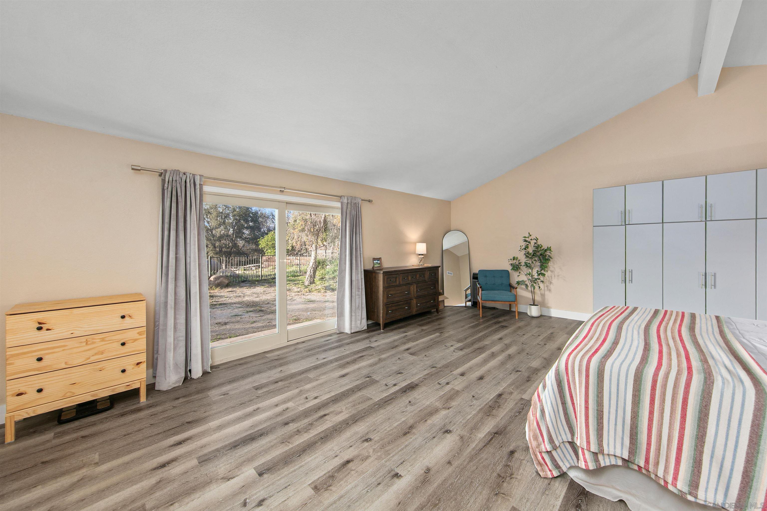 Detail Gallery Image 16 of 41 For 580-582  South Grade, Alpine,  CA 91901 - 4 Beds | 2/1 Baths