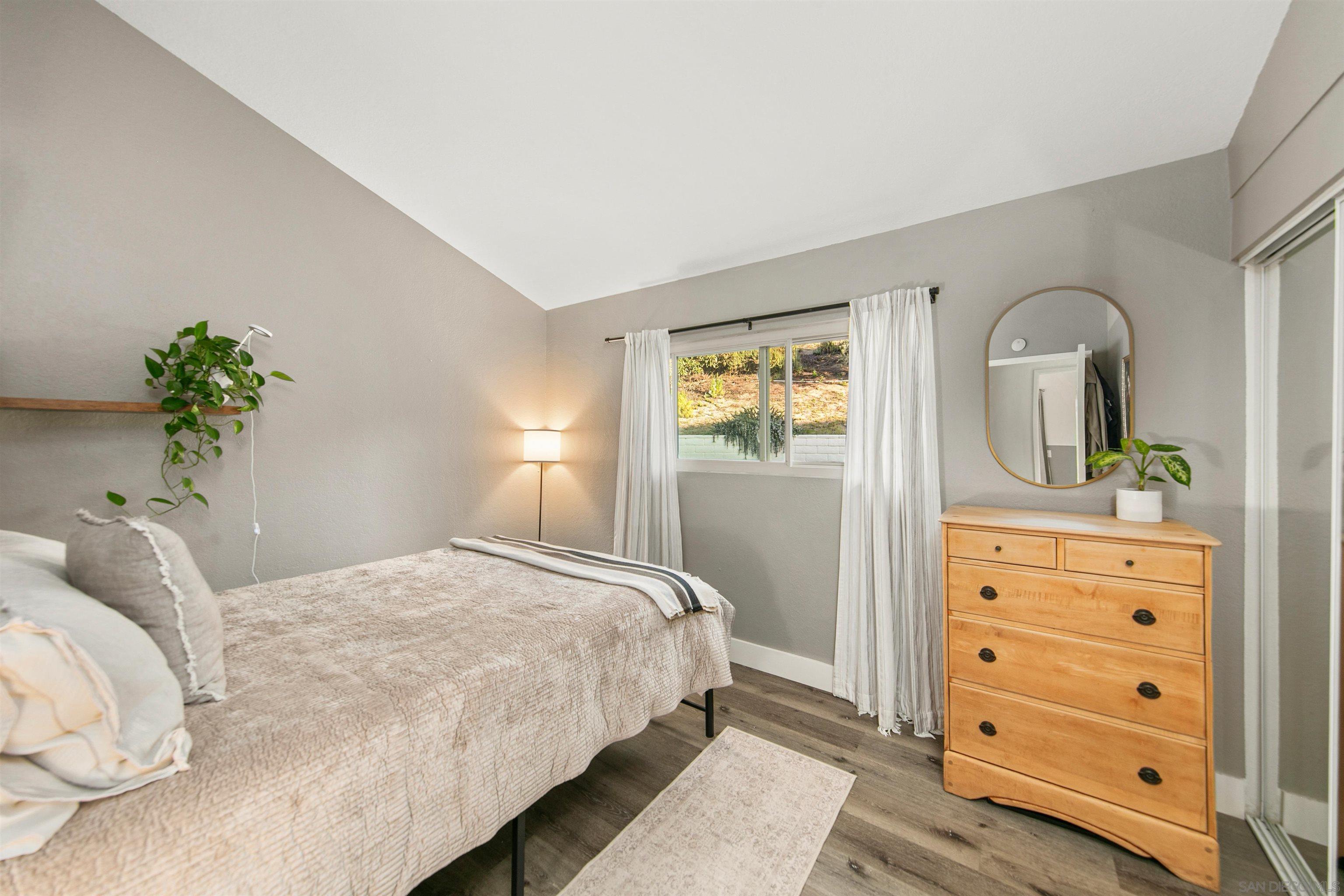 Detail Gallery Image 19 of 41 For 580-582  South Grade, Alpine,  CA 91901 - 4 Beds | 2/1 Baths