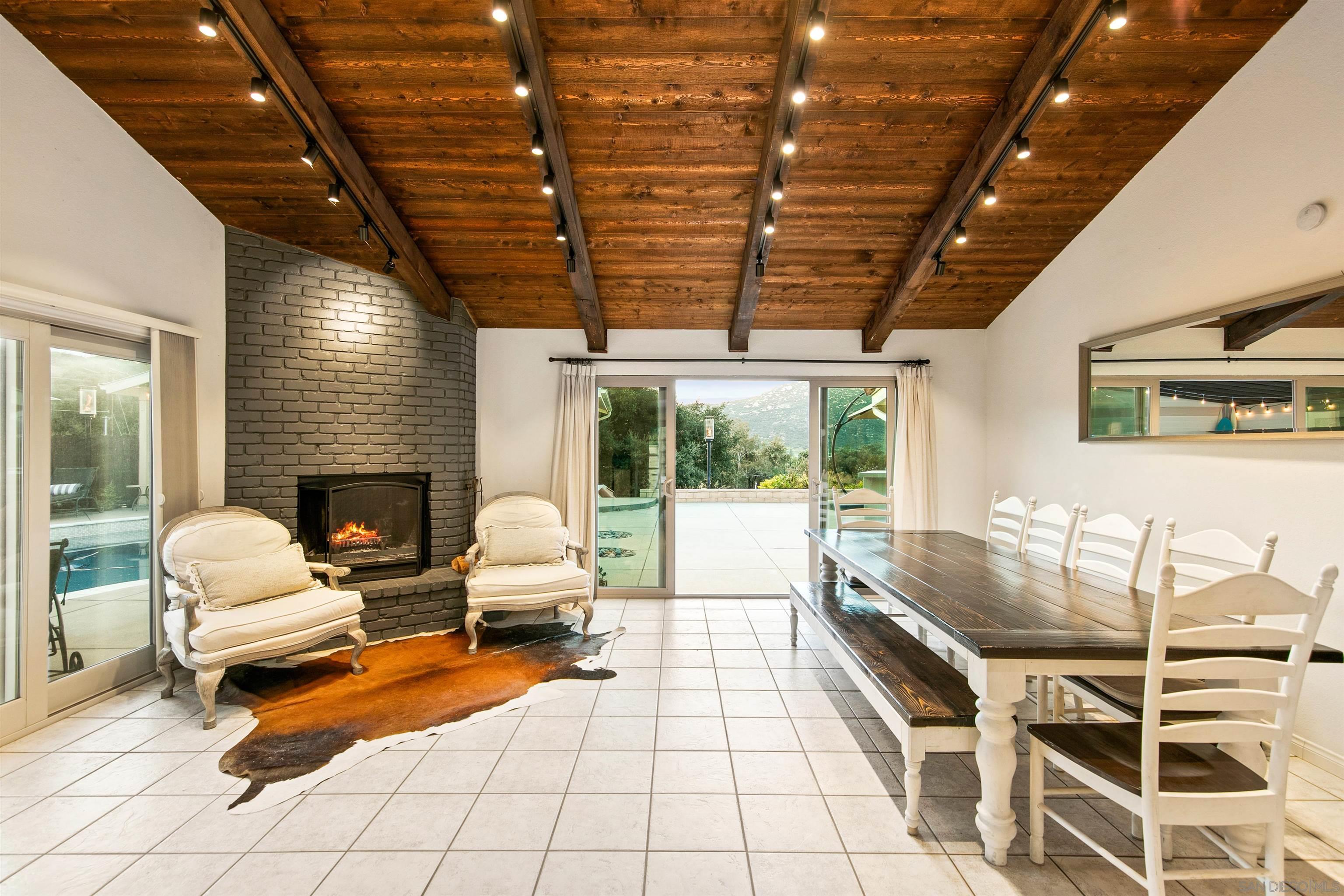 Detail Gallery Image 10 of 41 For 580-582  South Grade, Alpine,  CA 91901 - 4 Beds | 2/1 Baths