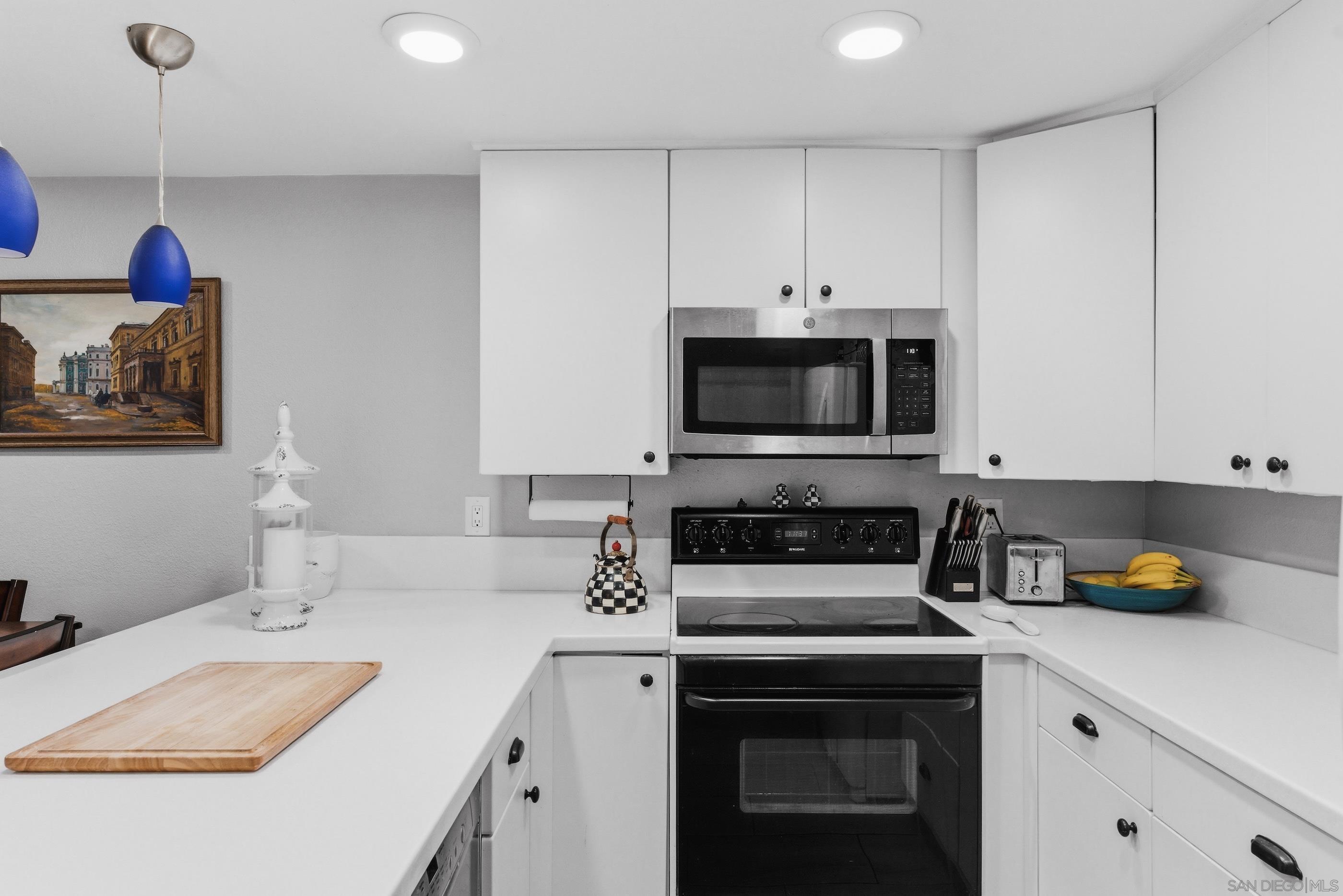 Detail Gallery Image 14 of 42 For 8368  via Sonoma E, La Jolla,  CA 92037 - 1 Beds | 1 Baths