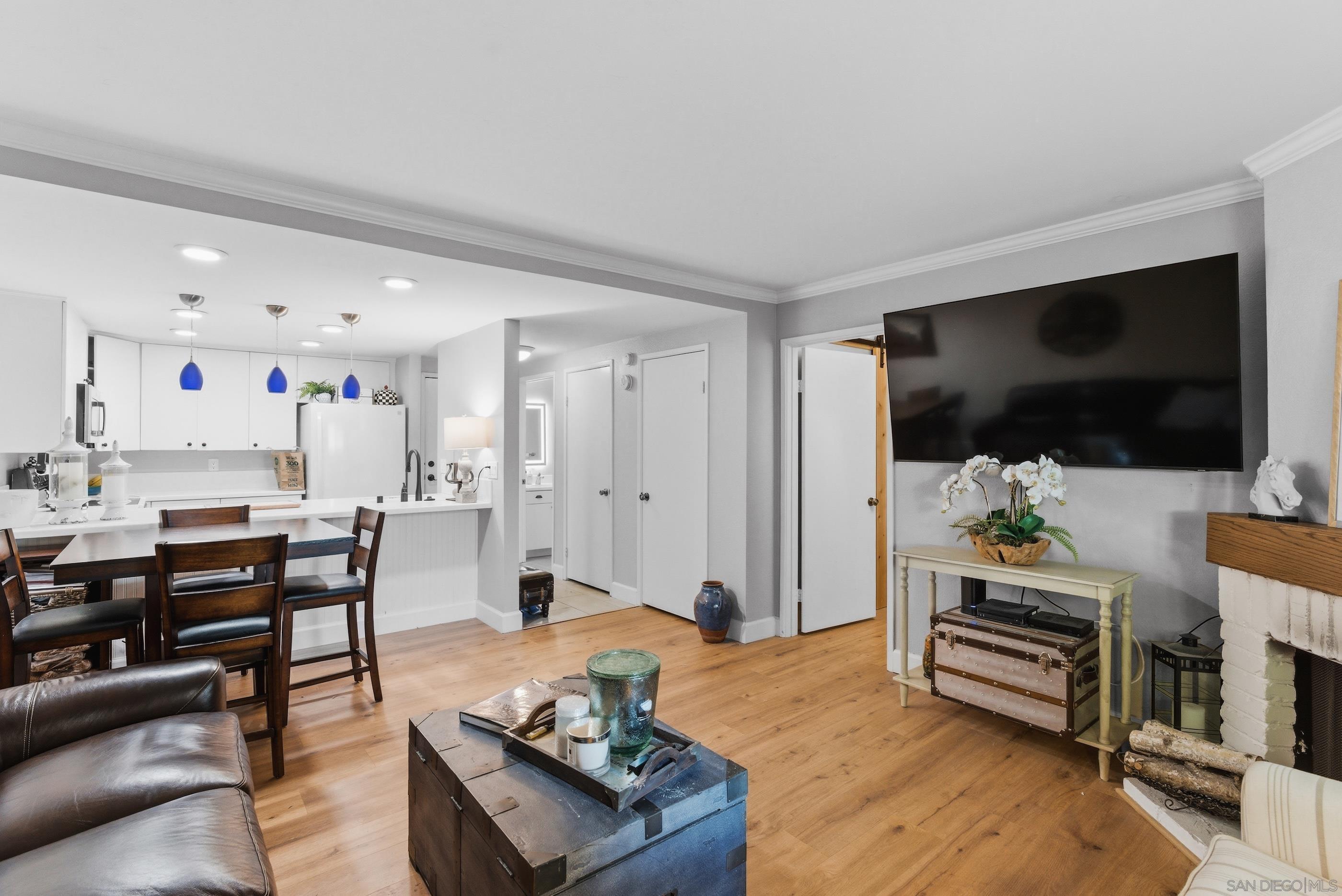 Detail Gallery Image 10 of 42 For 8368  via Sonoma E, La Jolla,  CA 92037 - 1 Beds | 1 Baths