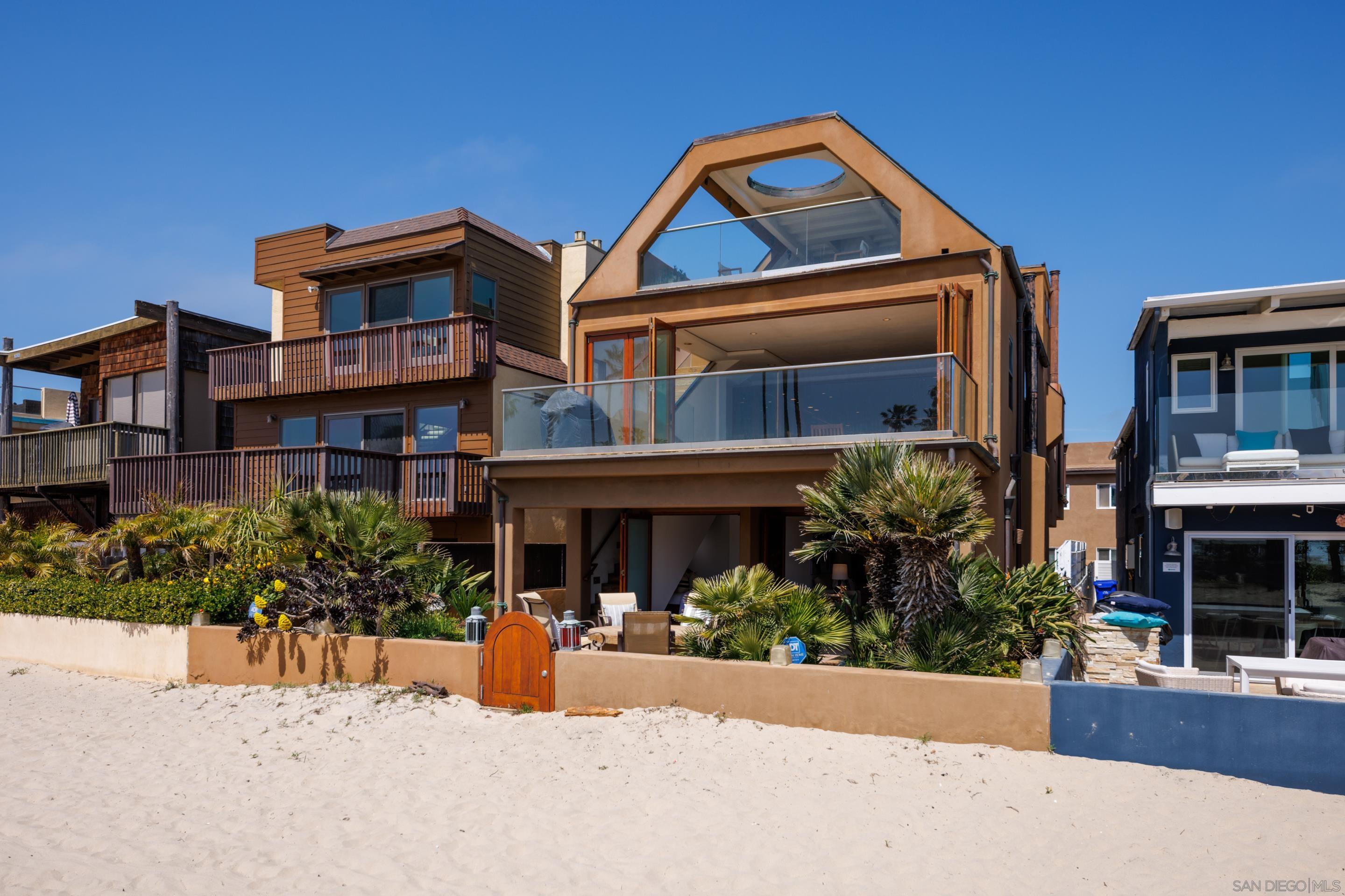 Detail Gallery Image 12 of 52 For 2617  Ocean Front Walk, San Diego,  CA 92109 - 4 Beds | 6 Baths