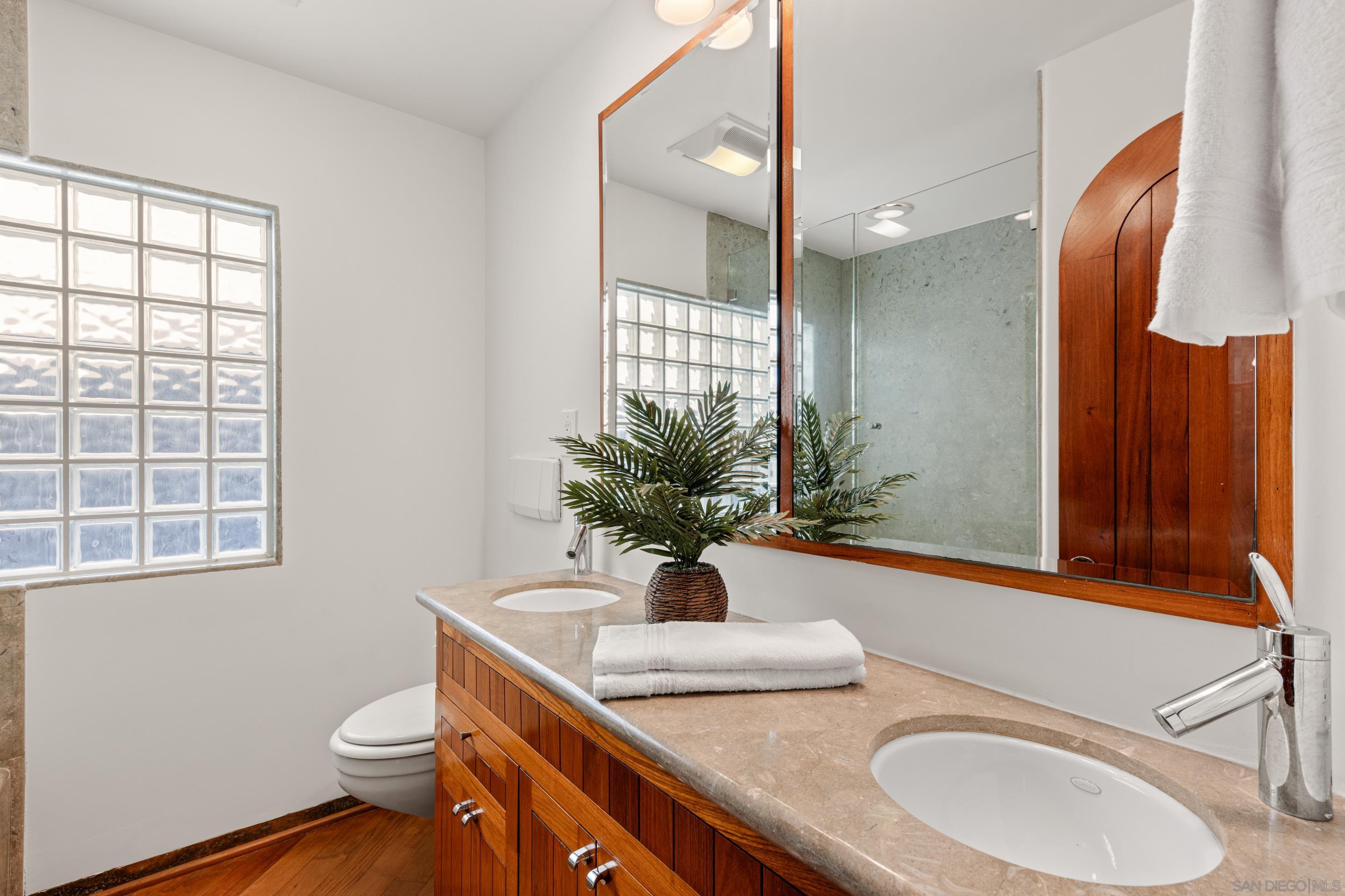 Detail Gallery Image 27 of 52 For 2617  Ocean Front Walk, San Diego,  CA 92109 - 4 Beds | 6 Baths