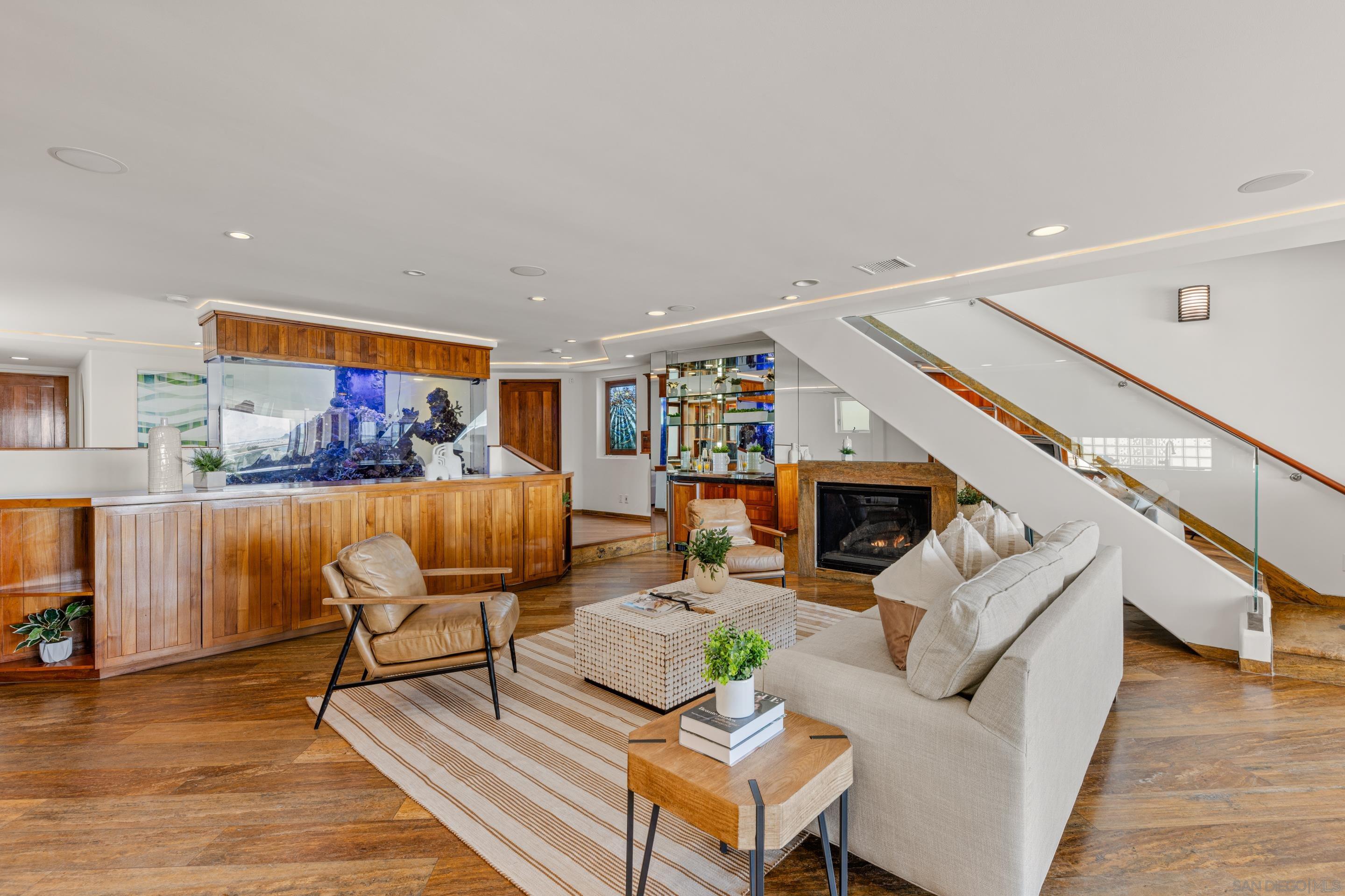 Detail Gallery Image 30 of 52 For 2617  Ocean Front Walk, San Diego,  CA 92109 - 4 Beds | 6 Baths