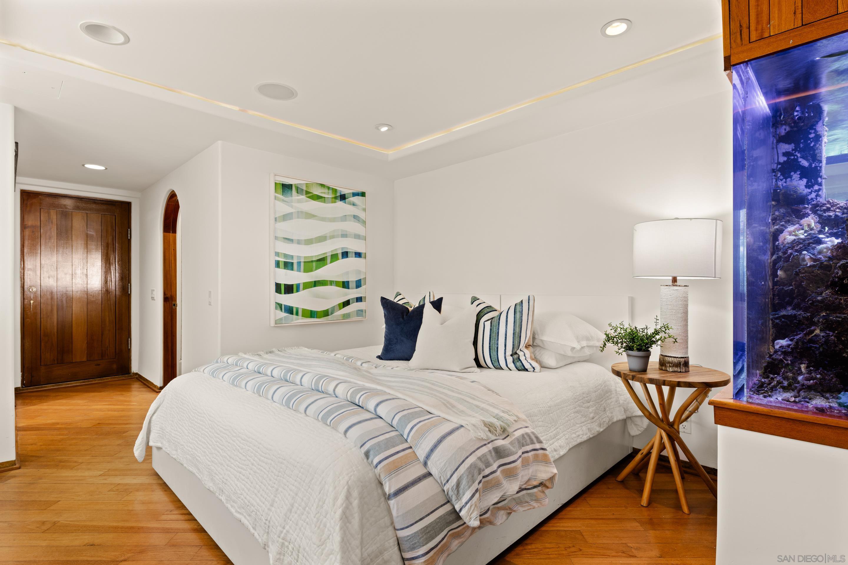 Detail Gallery Image 35 of 52 For 2617  Ocean Front Walk, San Diego,  CA 92109 - 4 Beds | 6 Baths