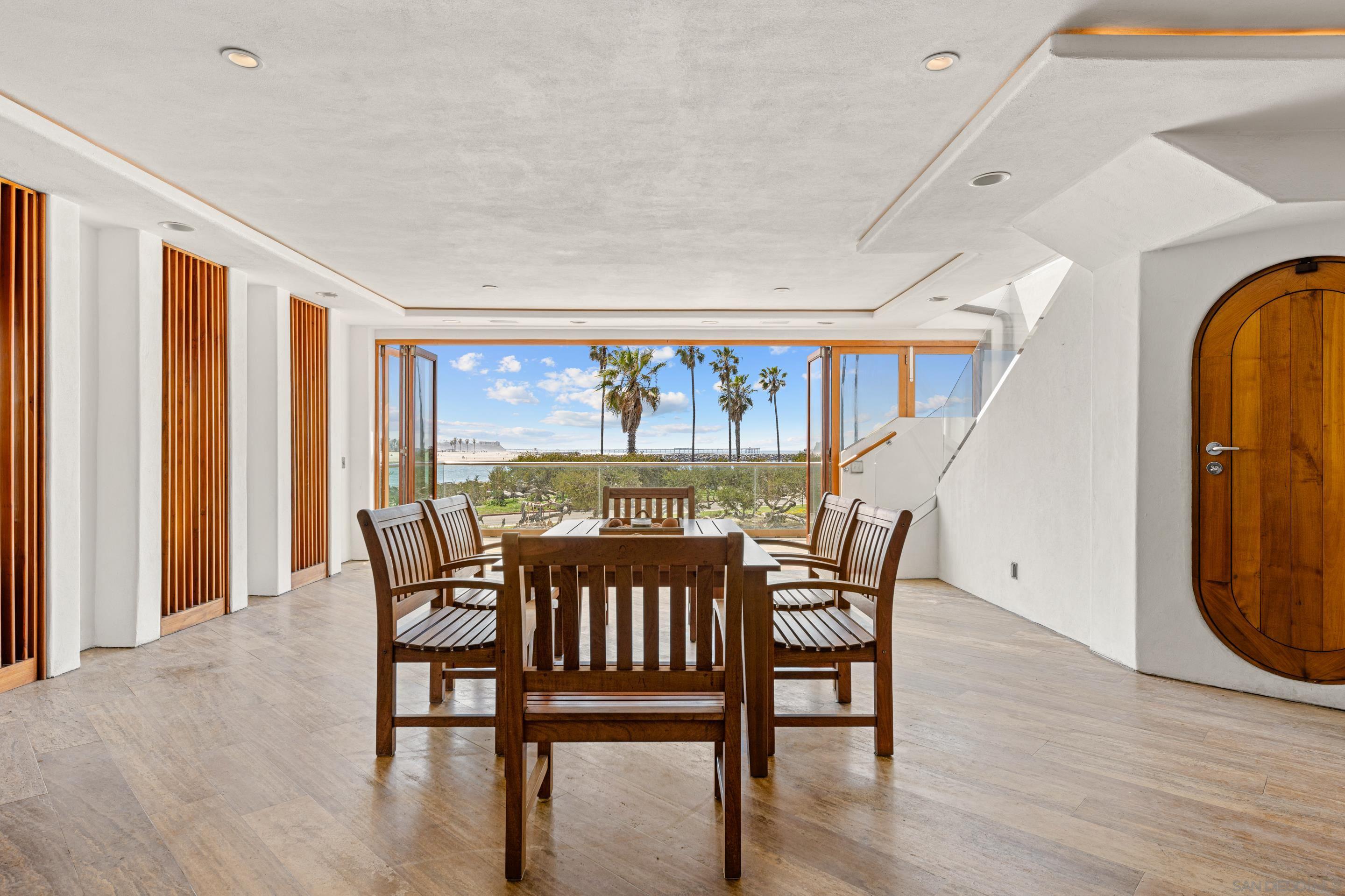 Detail Gallery Image 37 of 52 For 2617  Ocean Front Walk, San Diego,  CA 92109 - 4 Beds | 6 Baths