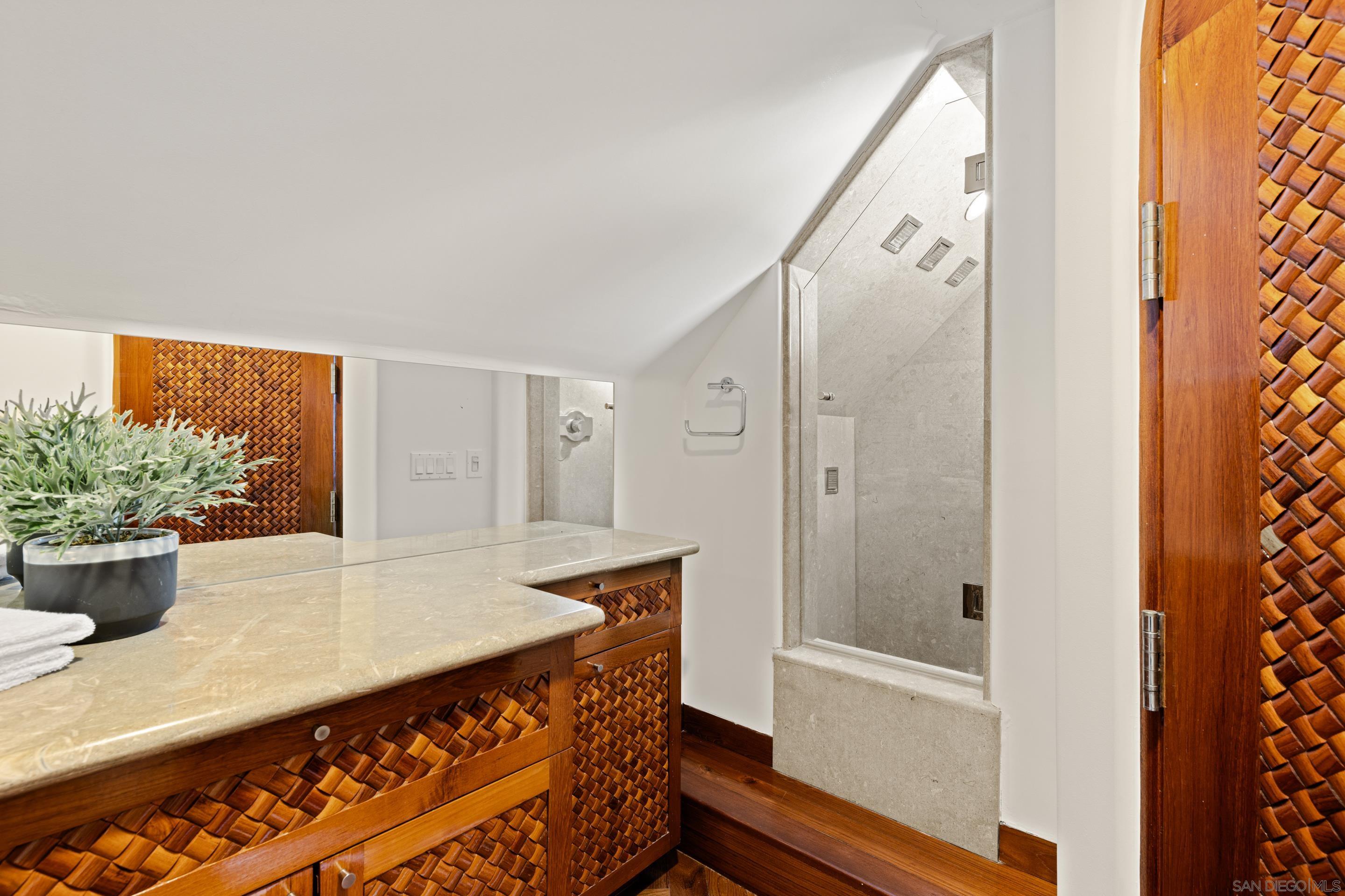 Detail Gallery Image 48 of 52 For 2617  Ocean Front Walk, San Diego,  CA 92109 - 4 Beds | 6 Baths