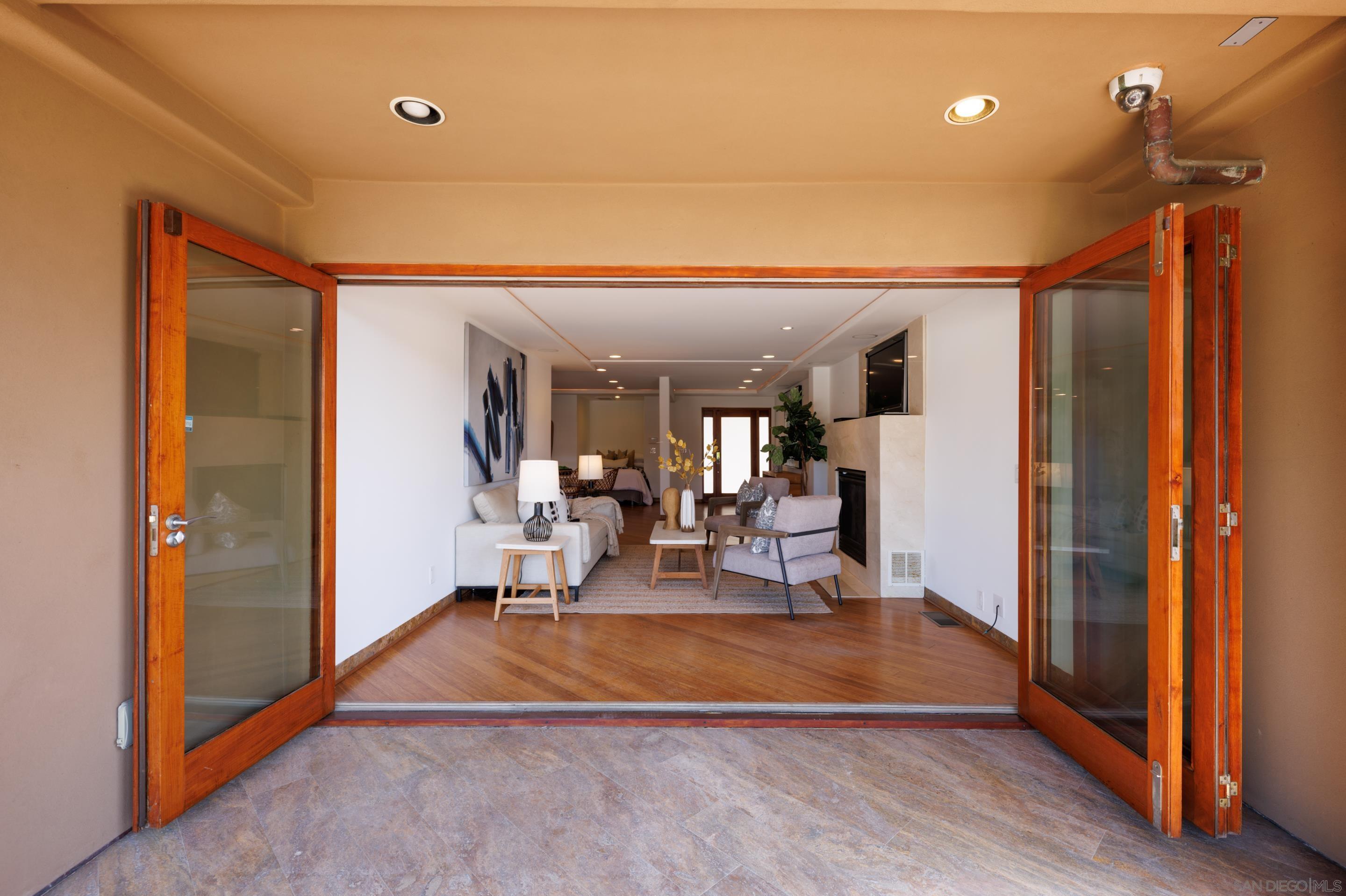 Detail Gallery Image 50 of 52 For 2617  Ocean Front Walk, San Diego,  CA 92109 - 4 Beds | 6 Baths