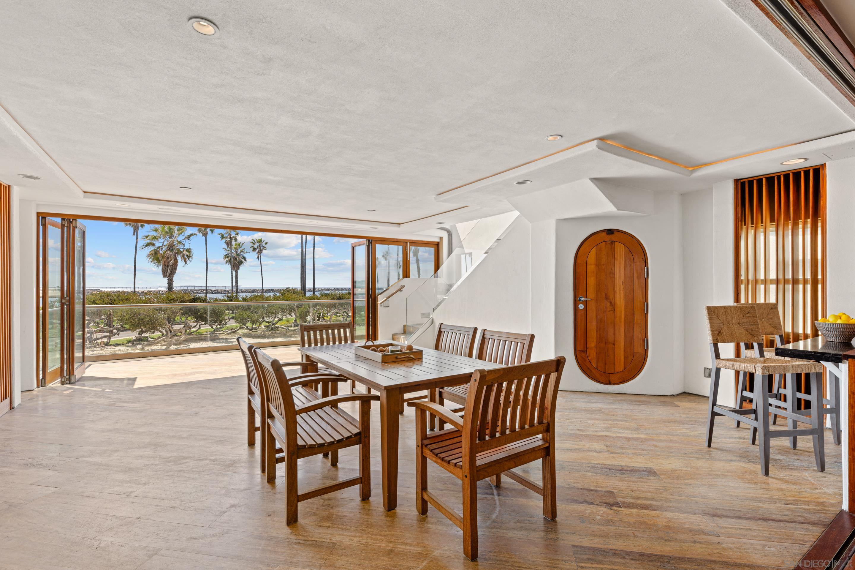 Detail Gallery Image 7 of 52 For 2617  Ocean Front Walk, San Diego,  CA 92109 - 4 Beds | 6 Baths