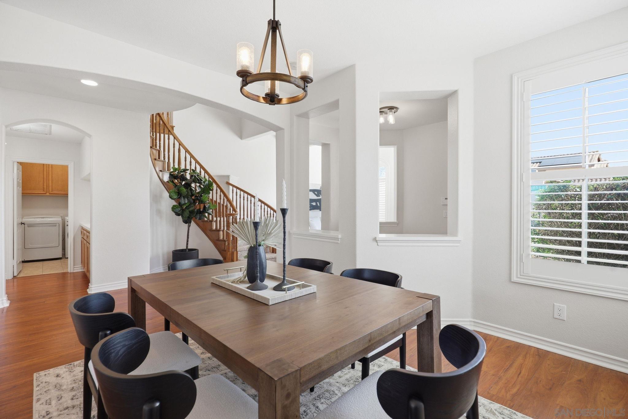 Detail Gallery Image 14 of 72 For 13286  Trailhead Place, San Diego,  CA 92129 - 5 Beds | 4/1 Baths