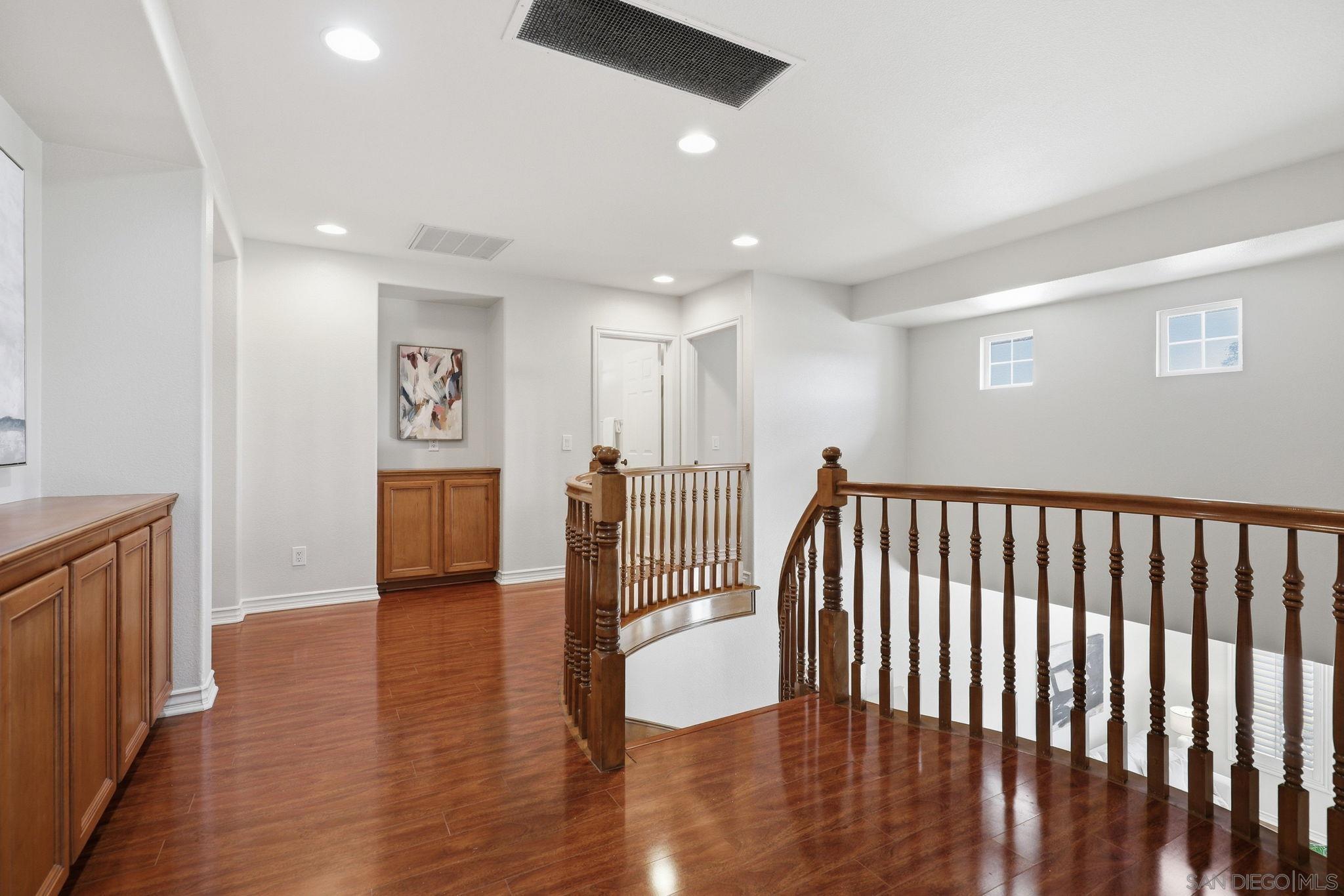 Detail Gallery Image 39 of 72 For 13286  Trailhead Place, San Diego,  CA 92129 - 5 Beds | 4/1 Baths