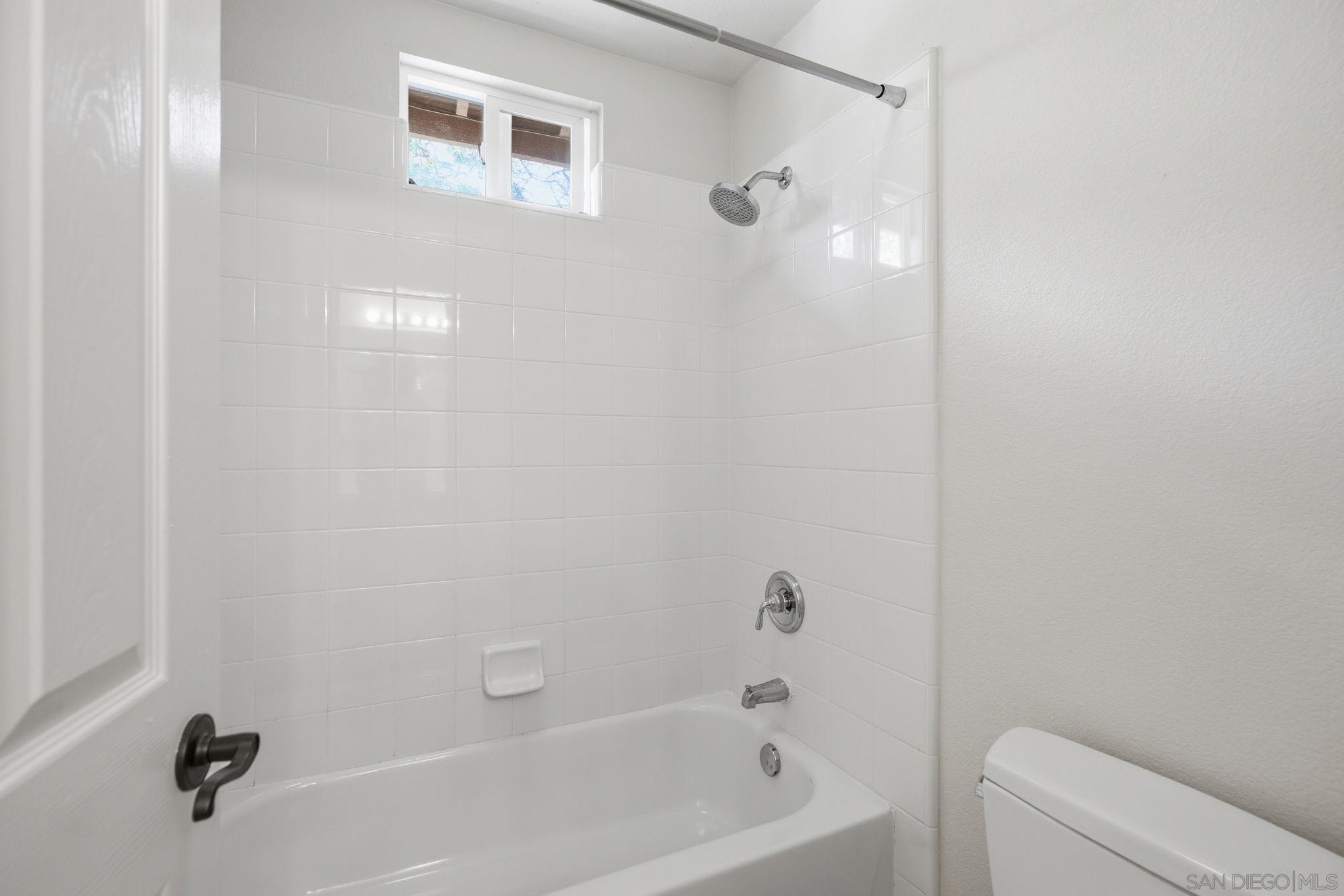 Detail Gallery Image 58 of 72 For 13286  Trailhead Place, San Diego,  CA 92129 - 5 Beds | 4/1 Baths