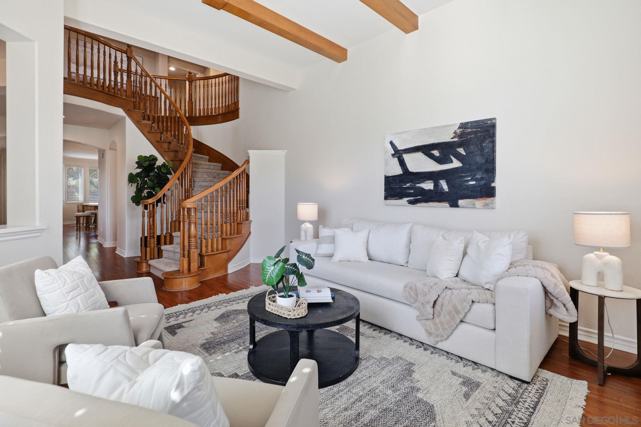 Detail Gallery Image 8 of 72 For 13286  Trailhead Place, San Diego,  CA 92129 - 5 Beds | 4/1 Baths