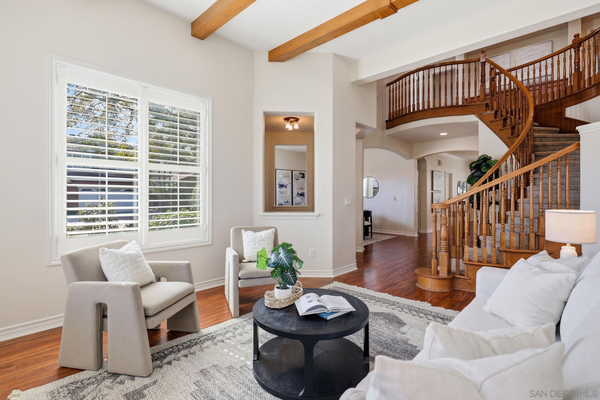 Detail Gallery Image 10 of 72 For 13286  Trailhead Place, San Diego,  CA 92129 - 5 Beds | 4/1 Baths