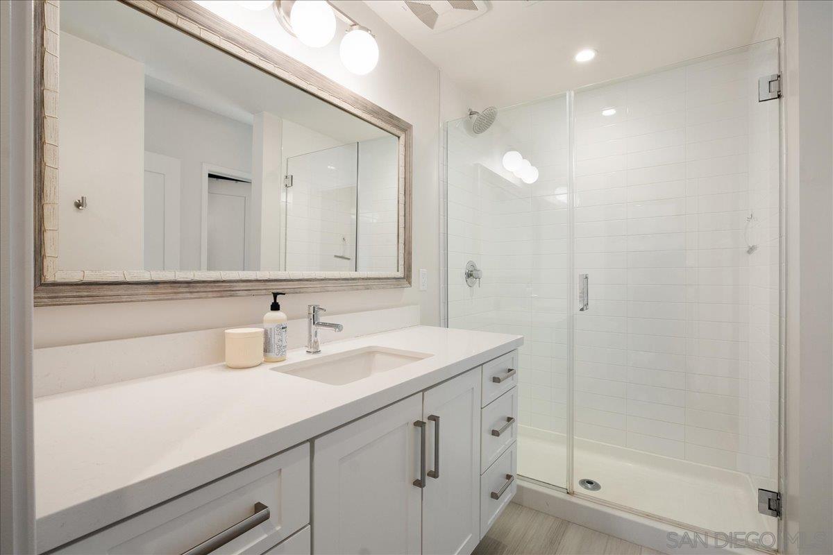 Detail Gallery Image 13 of 19 For 2055  5th Ave, San Diego,  CA 92101 - 3 Beds | 2/1 Baths