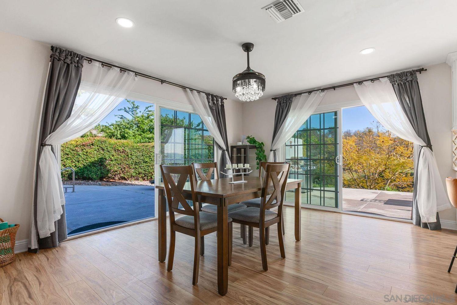 Detail Gallery Image 15 of 62 For 9431 W Lilac Rd, Escondido,  CA 92026 - 6 Beds | 4/2 Baths