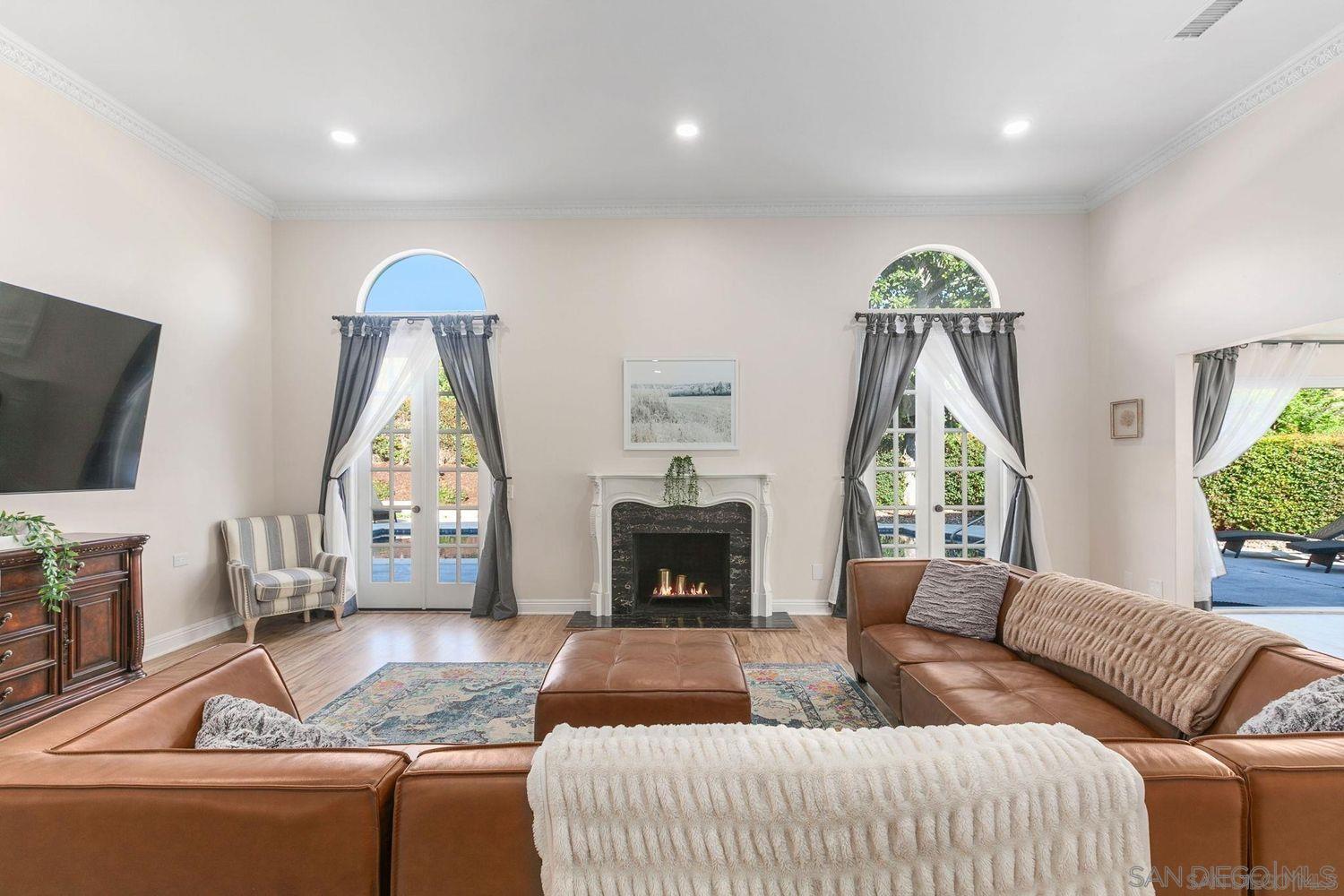 Detail Gallery Image 16 of 62 For 9431 W Lilac Rd, Escondido,  CA 92026 - 6 Beds | 4/2 Baths