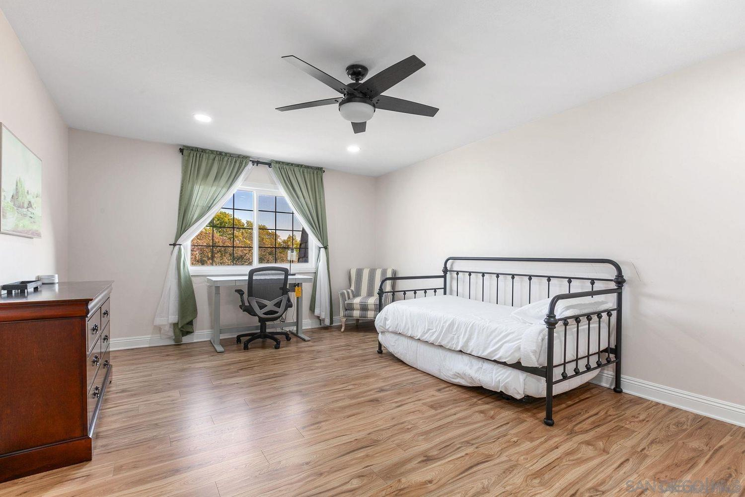 Detail Gallery Image 27 of 62 For 9431 W Lilac Rd, Escondido,  CA 92026 - 6 Beds | 4/2 Baths