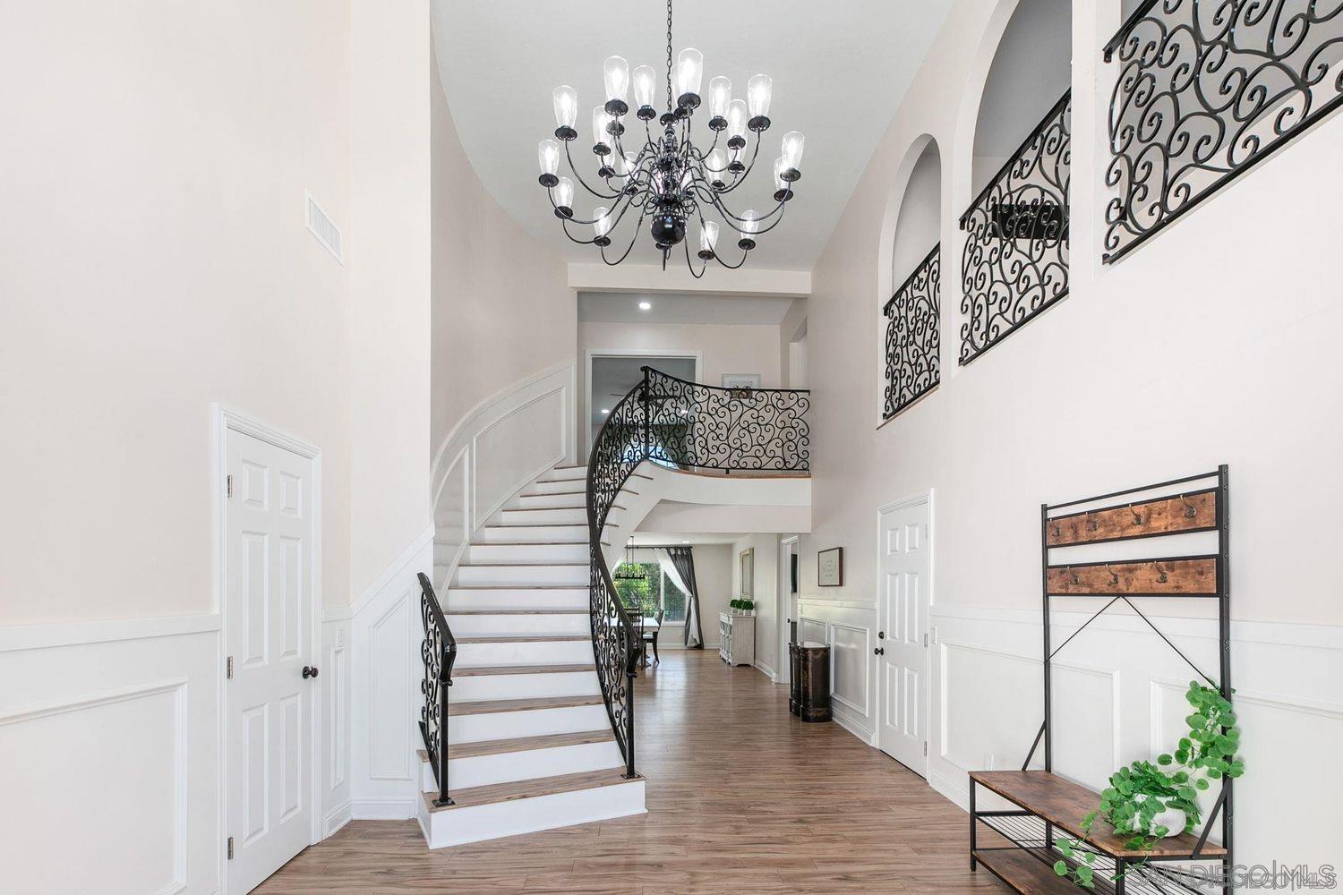 Detail Gallery Image 6 of 62 For 9431 W Lilac Rd, Escondido,  CA 92026 - 6 Beds | 4/2 Baths