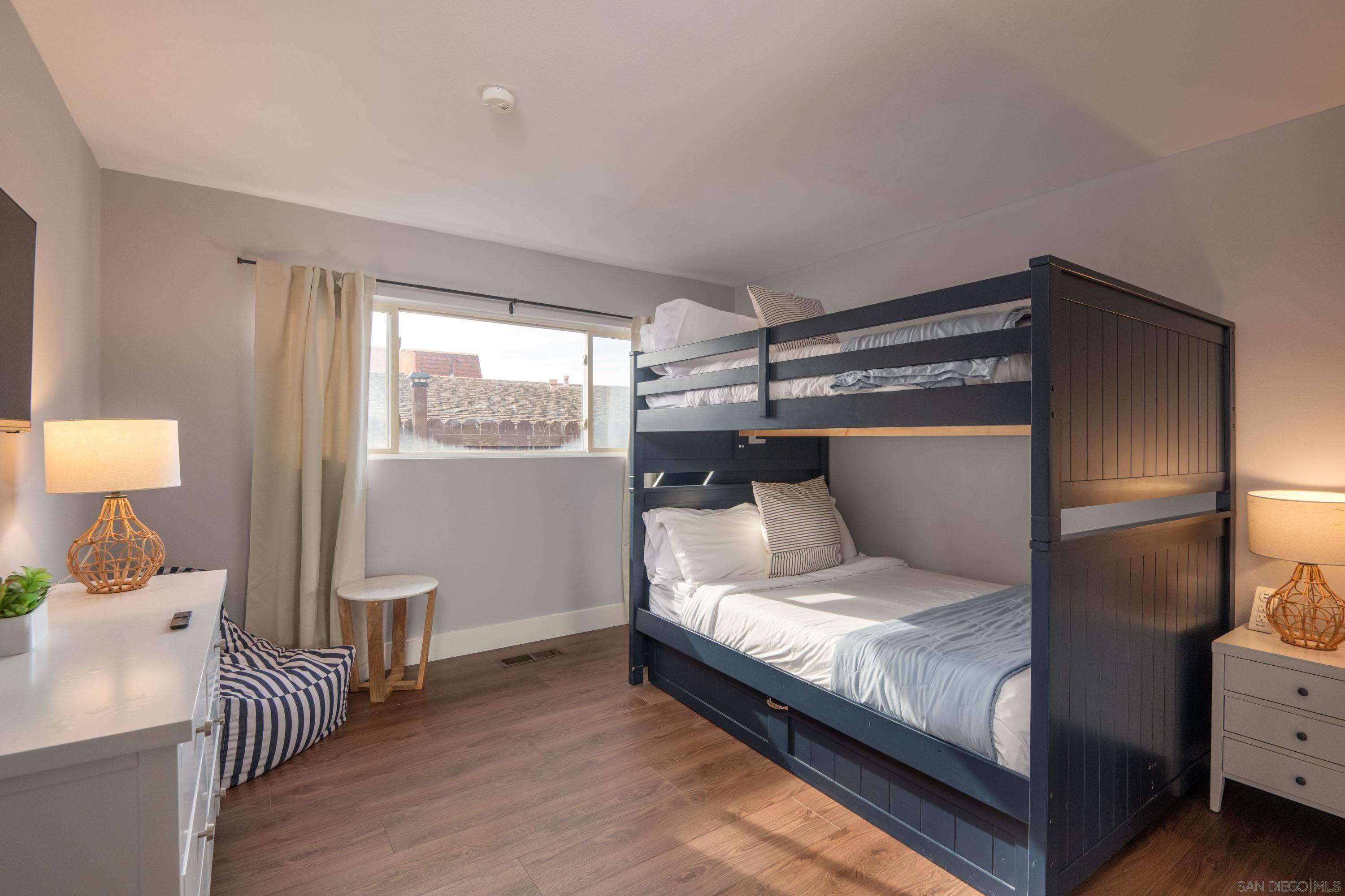 Detail Gallery Image 16 of 38 For 1147  Archer St, San Diego,  CA 92109 - 2 Beds | 2 Baths