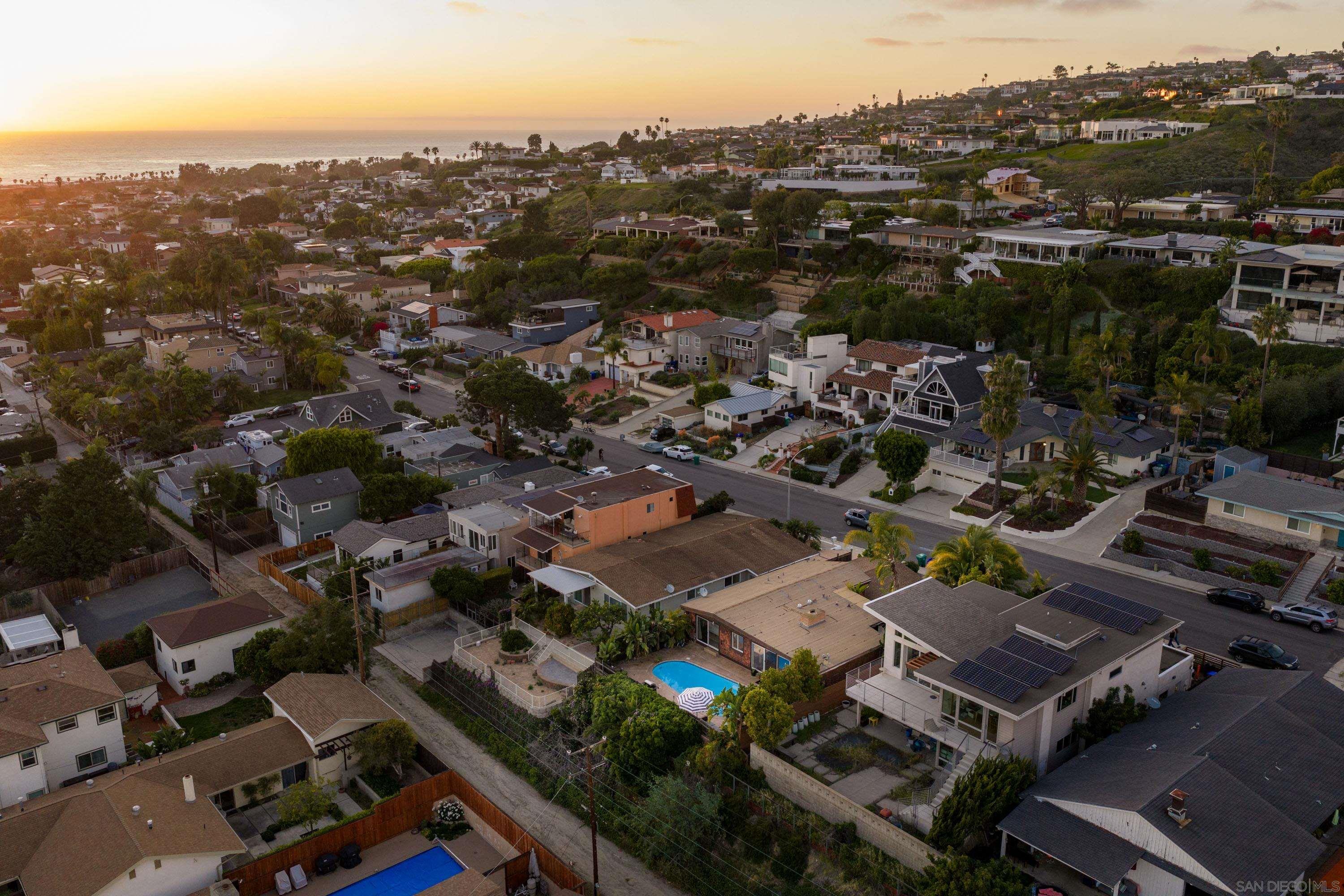 Detail Gallery Image 27 of 38 For 1147  Archer St, San Diego,  CA 92109 - 2 Beds | 2 Baths