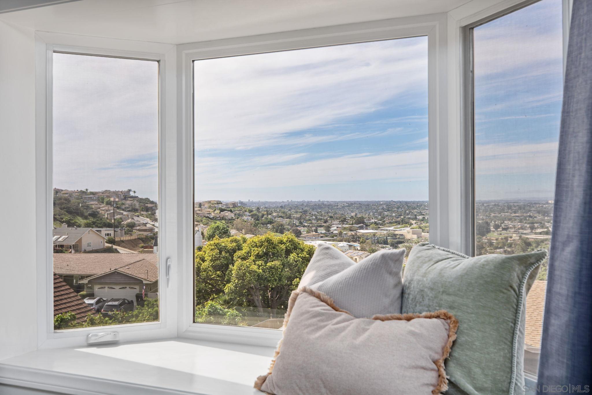 Detail Gallery Image 20 of 46 For 7953  Cinthia St, La Mesa,  CA 91941 - 4 Beds | 4 Baths