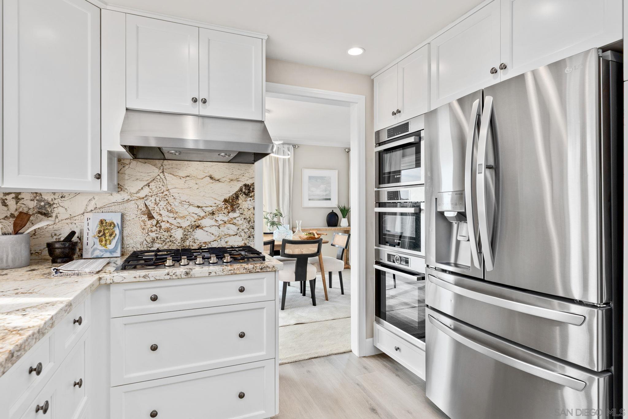 Detail Gallery Image 7 of 46 For 7953  Cinthia St, La Mesa,  CA 91941 - 4 Beds | 4 Baths