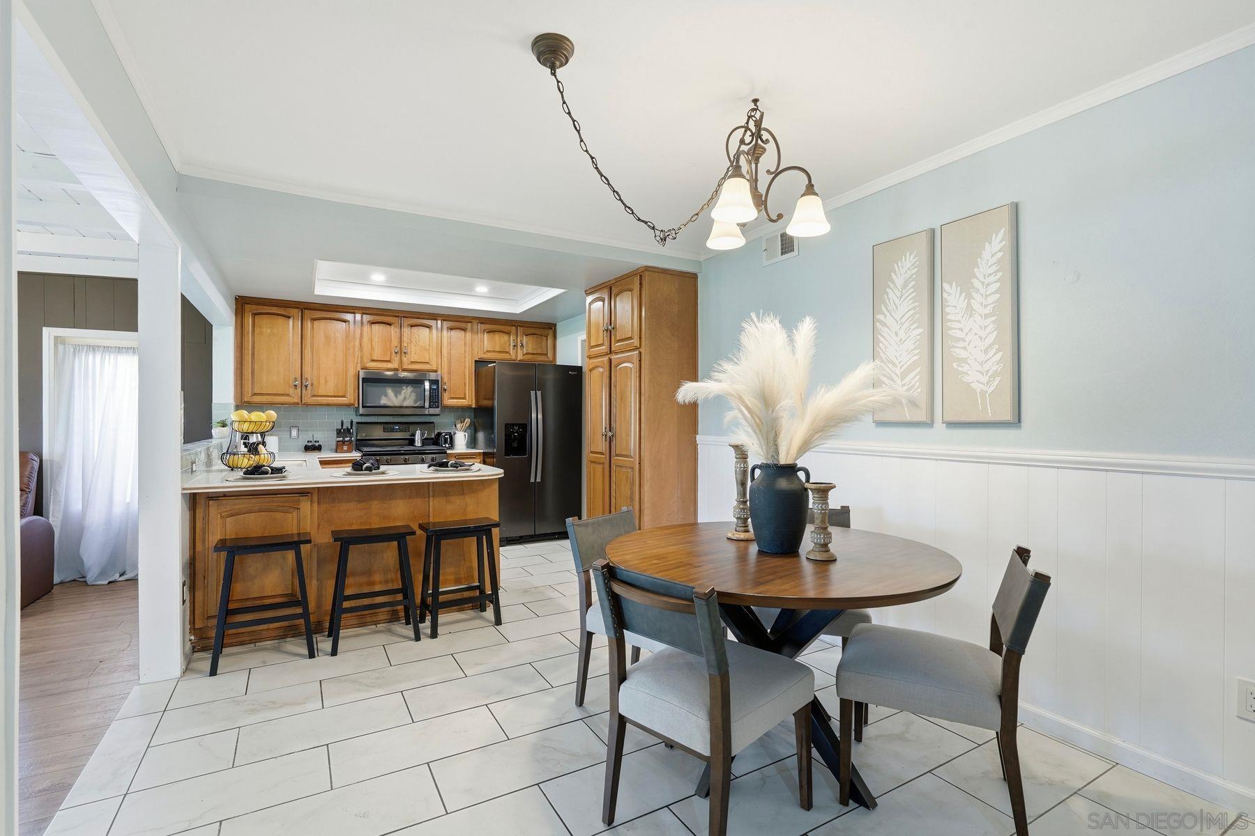 Detail Gallery Image 11 of 42 For 7001  Lemonwood Ln, Lemon Grove,  CA 91945 - 3 Beds | 3 Baths