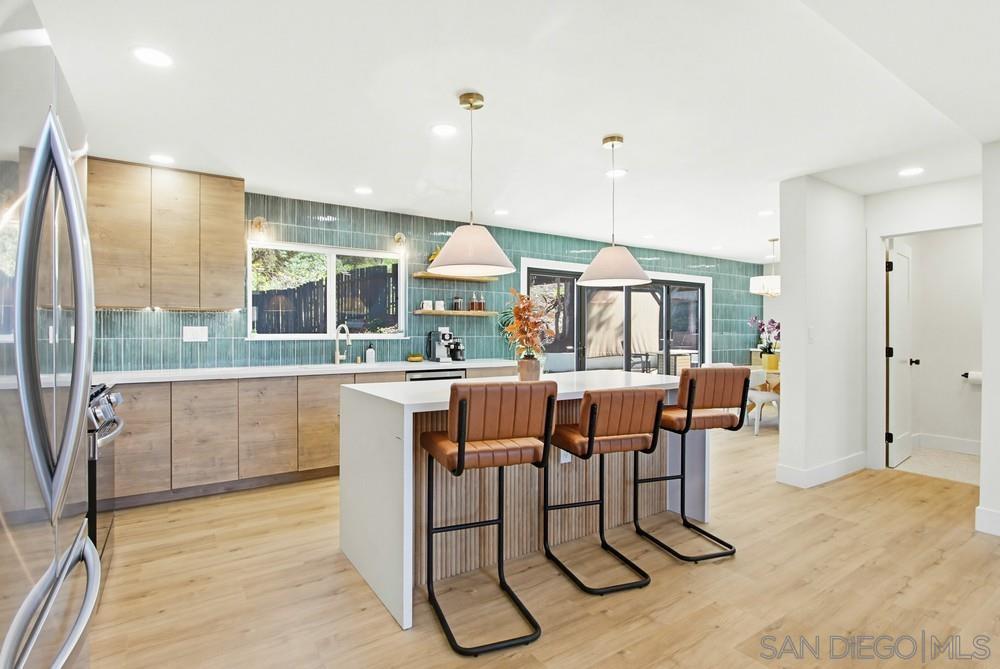 Detail Gallery Image 11 of 75 For 11035  Avenida Maria, San Diego,  CA 92129 - 4 Beds | 3/1 Baths