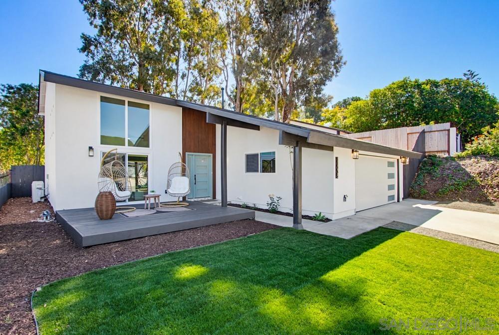 Detail Gallery Image 4 of 75 For 11035  Avenida Maria, San Diego,  CA 92129 - 4 Beds | 3/1 Baths