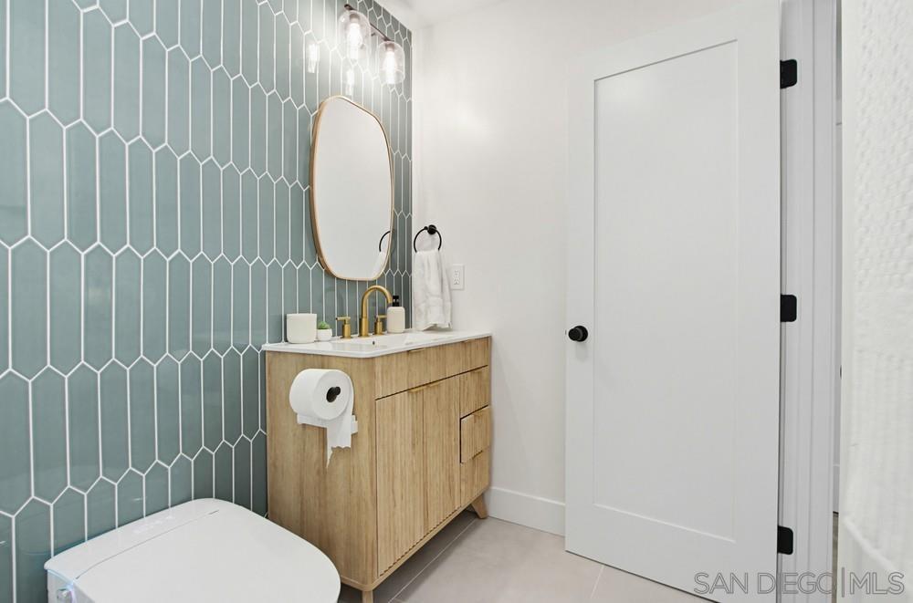 Detail Gallery Image 44 of 75 For 11035  Avenida Maria, San Diego,  CA 92129 - 4 Beds | 3/1 Baths