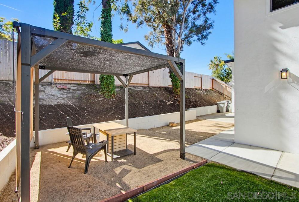 Detail Gallery Image 64 of 75 For 11035  Avenida Maria, San Diego,  CA 92129 - 4 Beds | 3/1 Baths