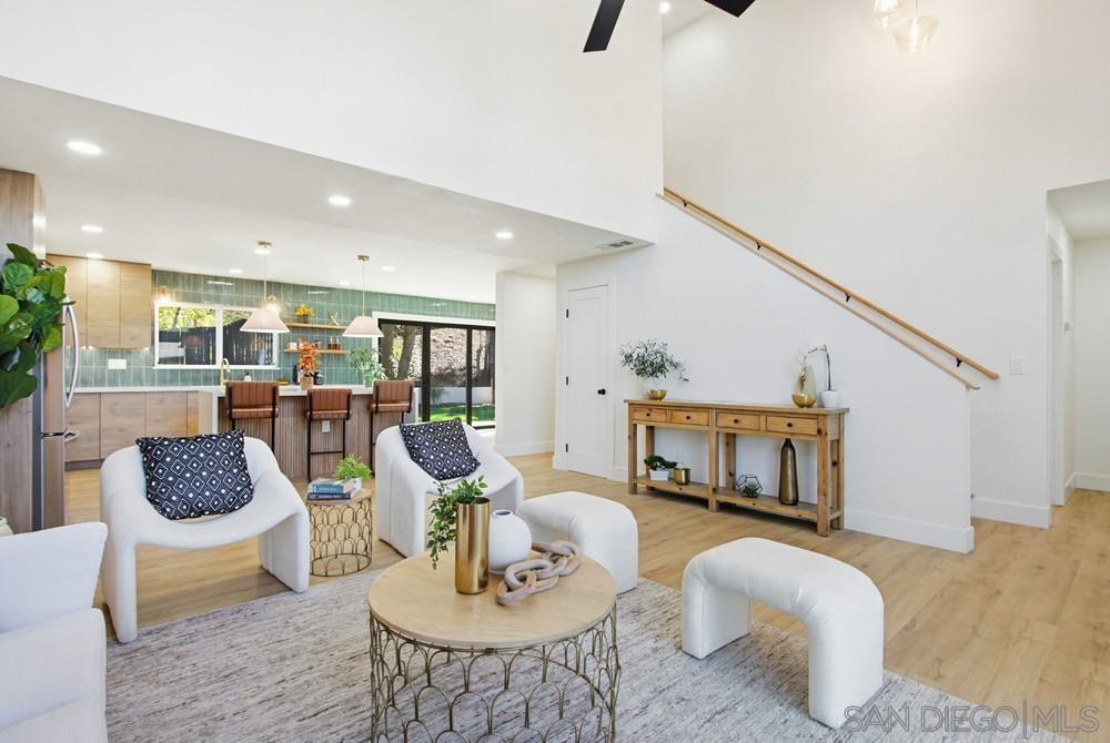 Detail Gallery Image 8 of 75 For 11035  Avenida Maria, San Diego,  CA 92129 - 4 Beds | 3/1 Baths