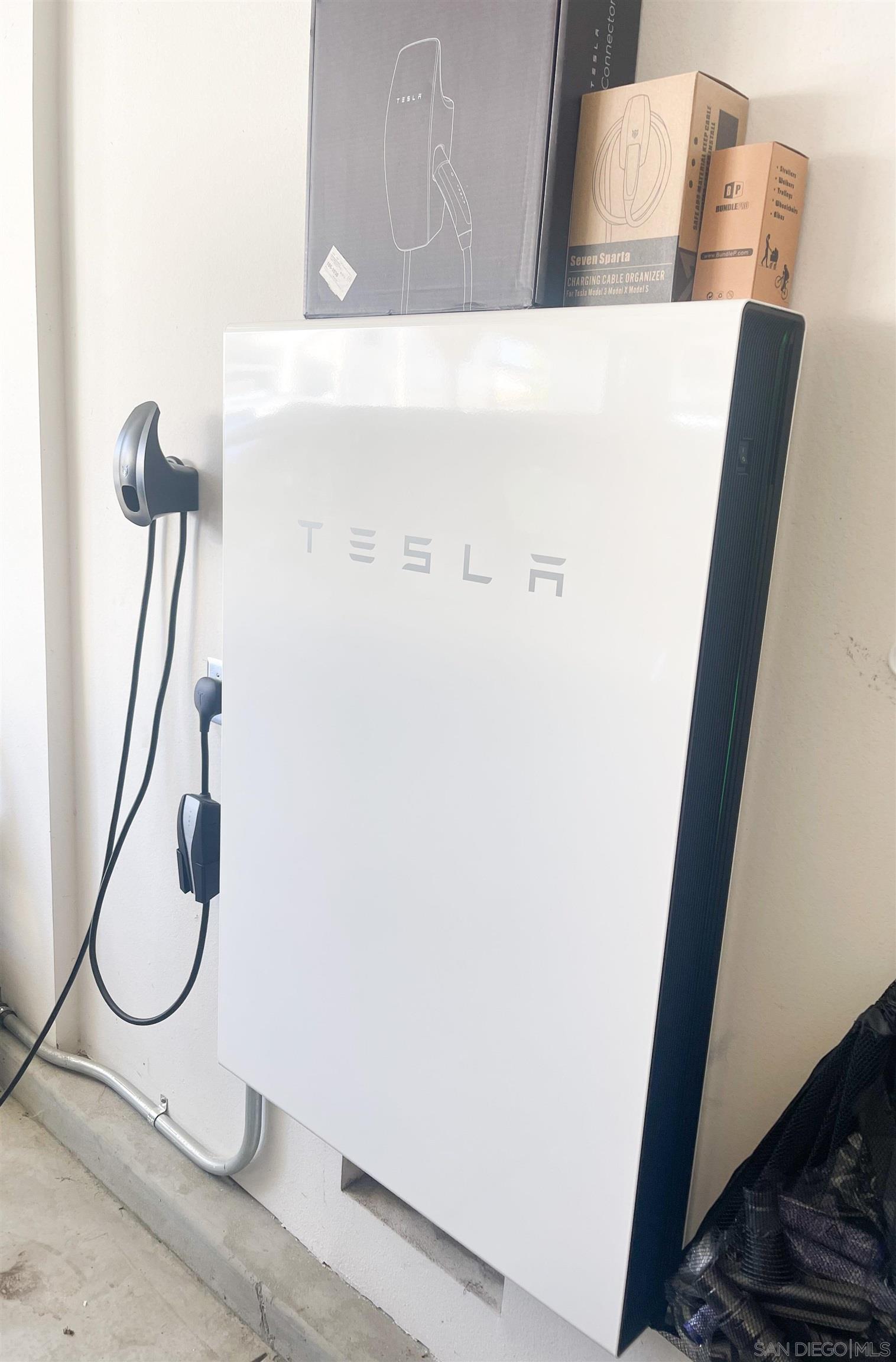 Detail Gallery Image 12 of 22 For 987  Camino Levante, Chula Vista,  CA 91913 - 4 Beds | 3/1 Baths