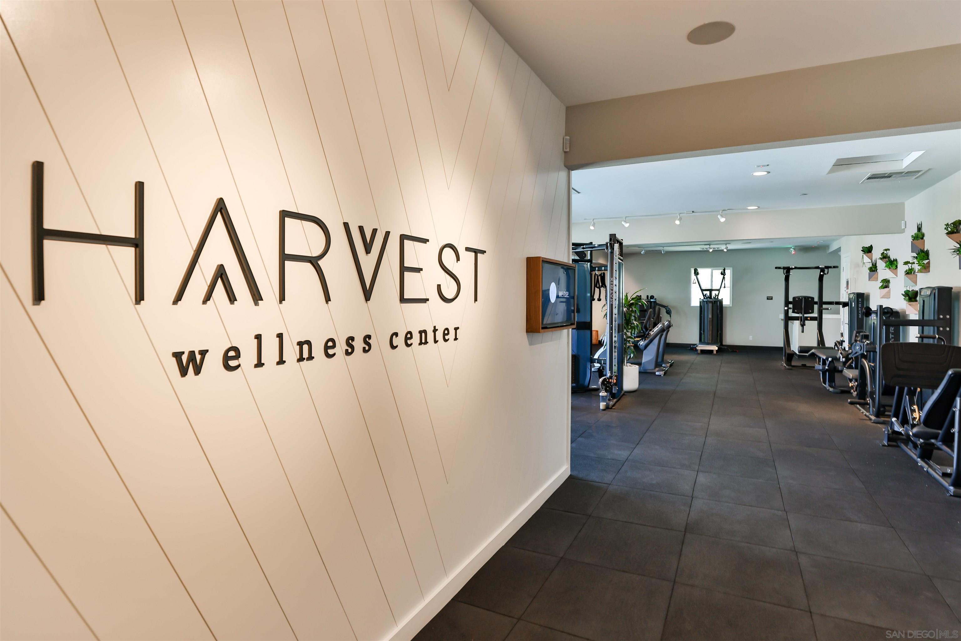 Detail Gallery Image 17 of 22 For 987  Camino Levante, Chula Vista,  CA 91913 - 4 Beds | 3/1 Baths