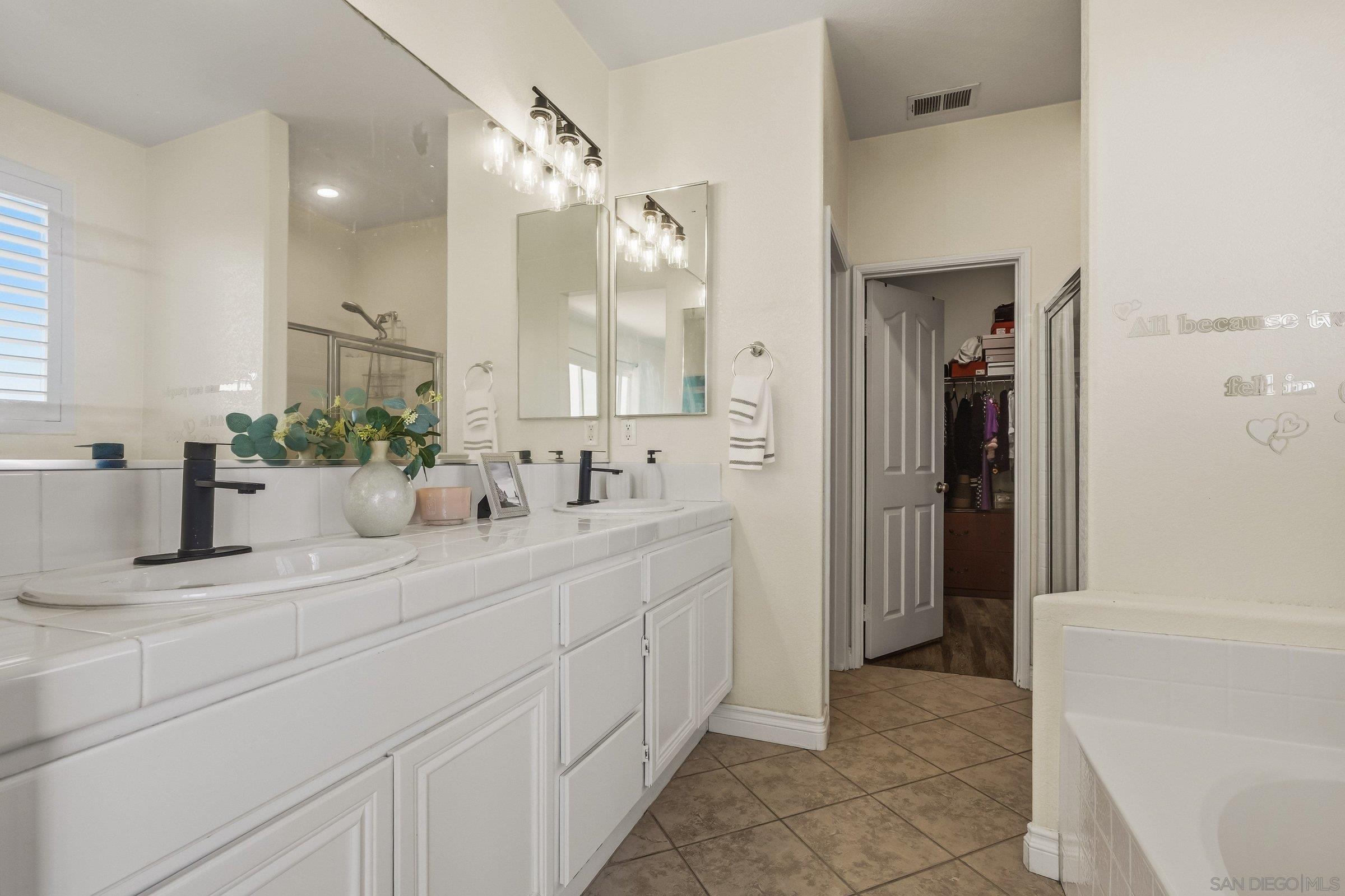 Detail Gallery Image 16 of 28 For 11393  Vista Elevada, San Diego,  CA 92131 - 3 Beds | 2/1 Baths