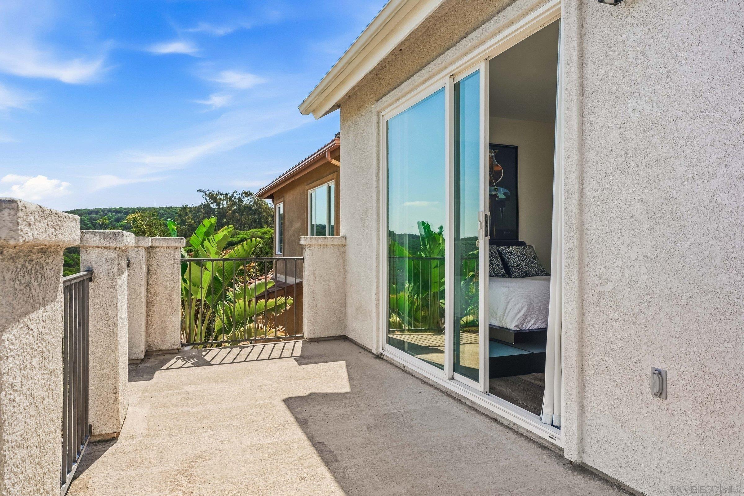 Detail Gallery Image 19 of 28 For 11393  Vista Elevada, San Diego,  CA 92131 - 3 Beds | 2/1 Baths