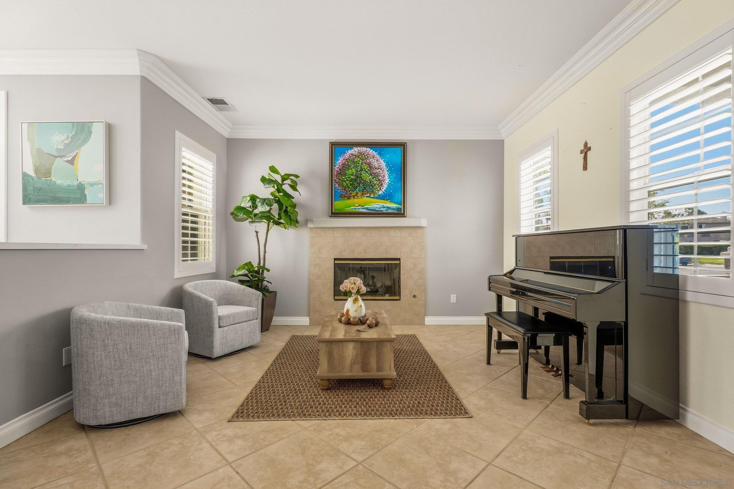 Detail Gallery Image 4 of 28 For 11393  Vista Elevada, San Diego,  CA 92131 - 3 Beds | 2/1 Baths
