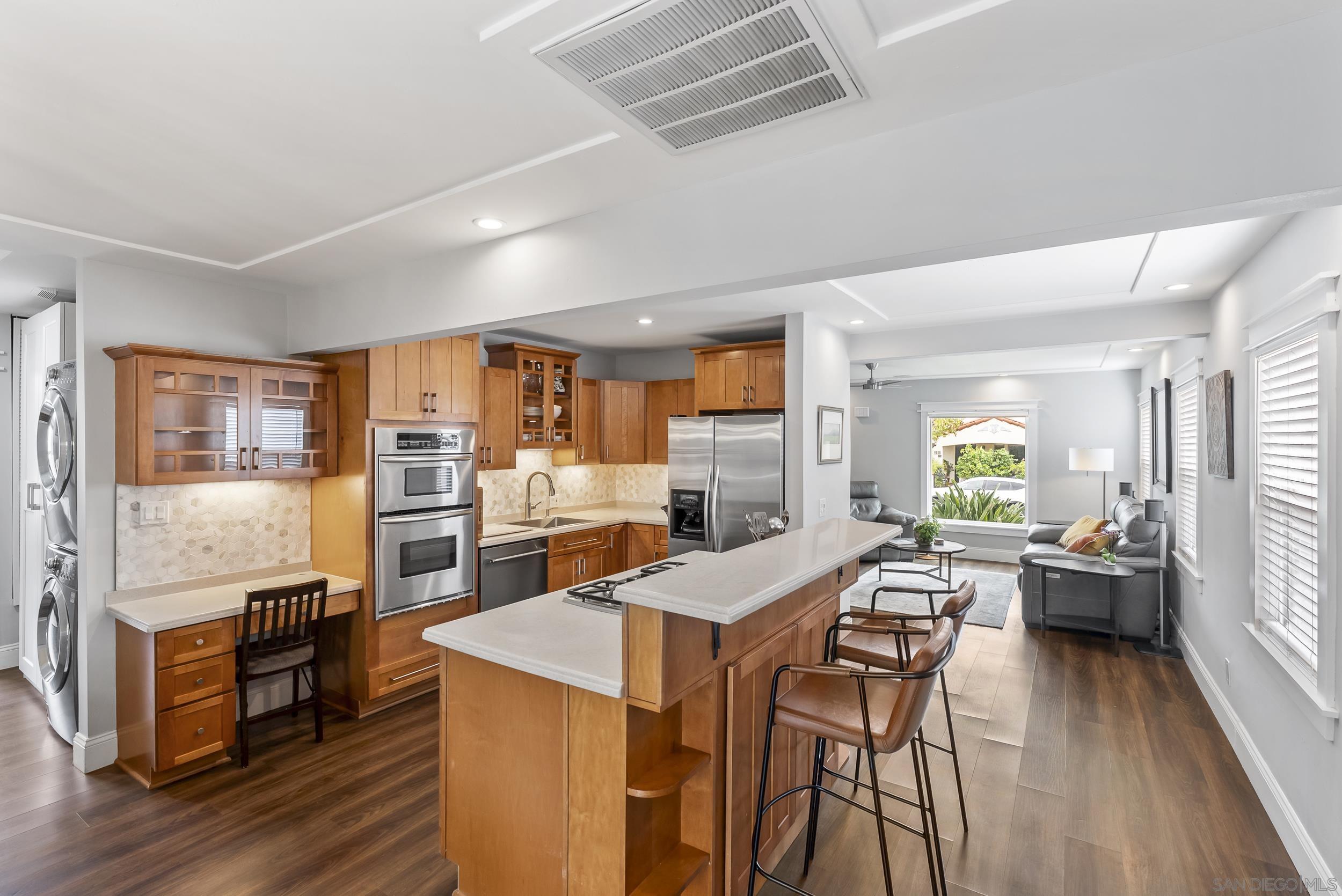 Detail Gallery Image 14 of 44 For 4502  Vista St, San Diego,  CA 92116 - 3 Beds | 2/1 Baths