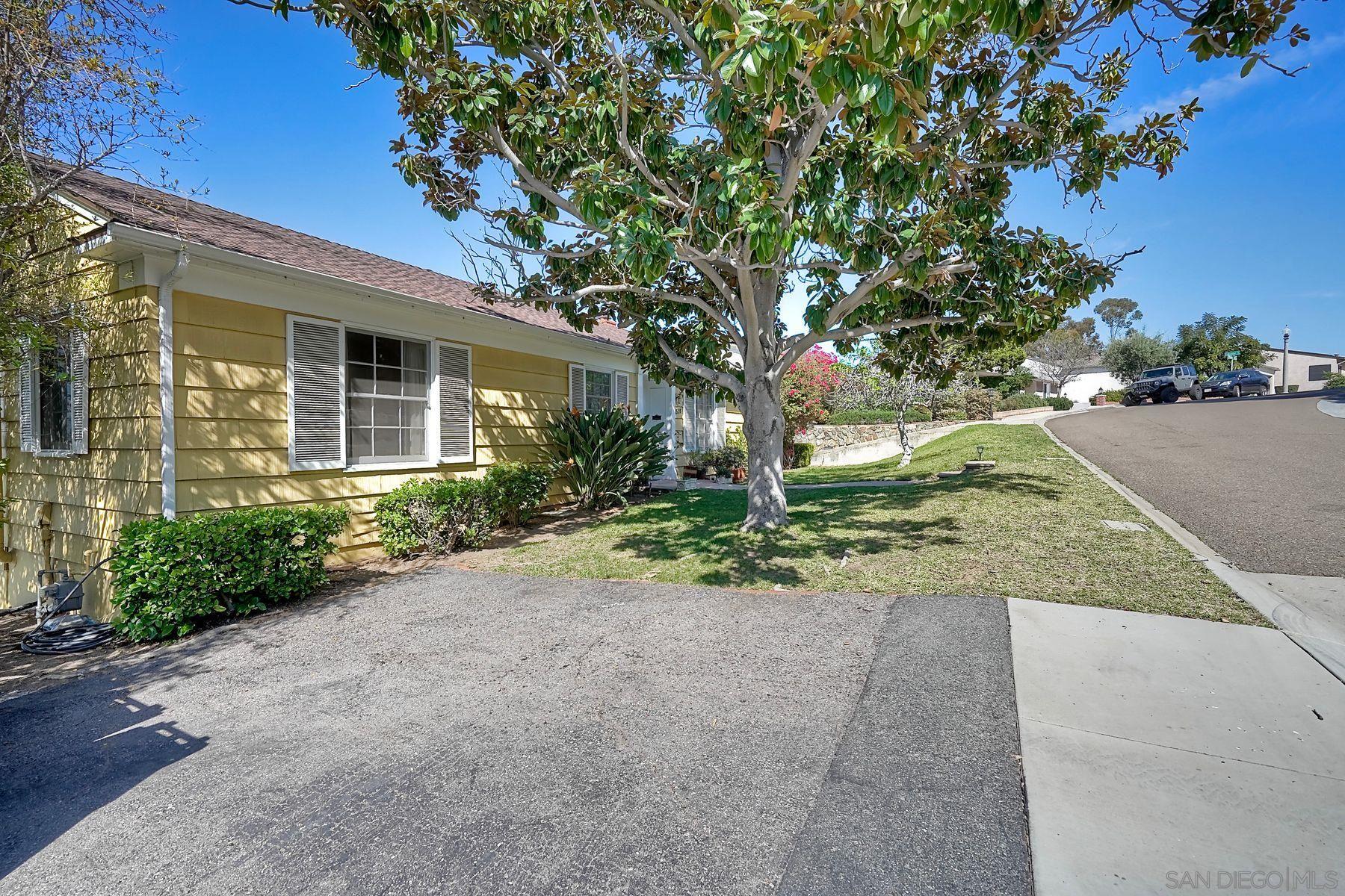 Detail Gallery Image 2 of 47 For 8518  Chevy Chase Dr, La Mesa,  CA 91941 - 4 Beds | 3 Baths