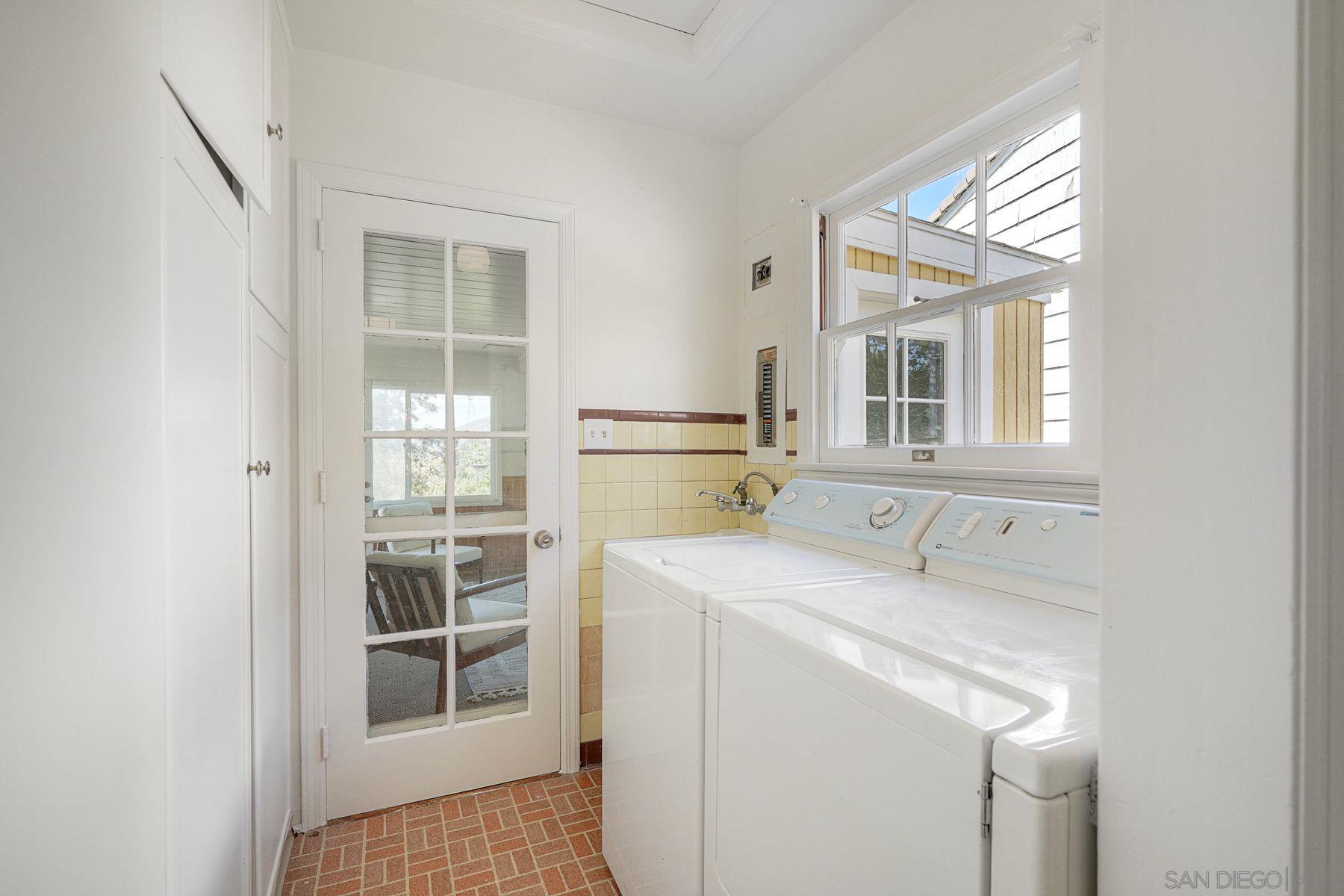 Detail Gallery Image 21 of 47 For 8518  Chevy Chase Dr, La Mesa,  CA 91941 - 4 Beds | 3 Baths