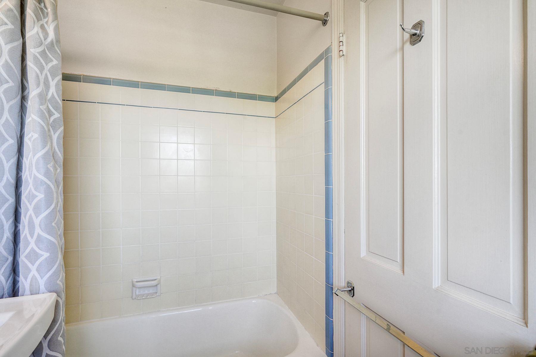 Detail Gallery Image 24 of 47 For 8518  Chevy Chase Dr, La Mesa,  CA 91941 - 4 Beds | 3 Baths