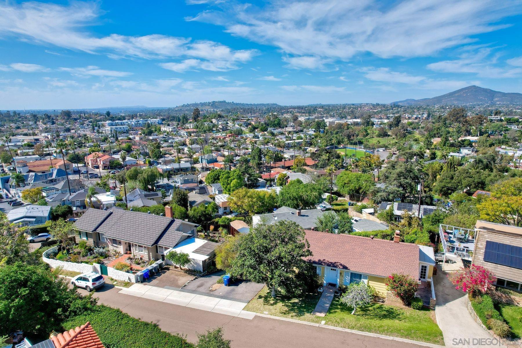 Detail Gallery Image 7 of 47 For 8518  Chevy Chase Dr, La Mesa,  CA 91941 - 4 Beds | 3 Baths